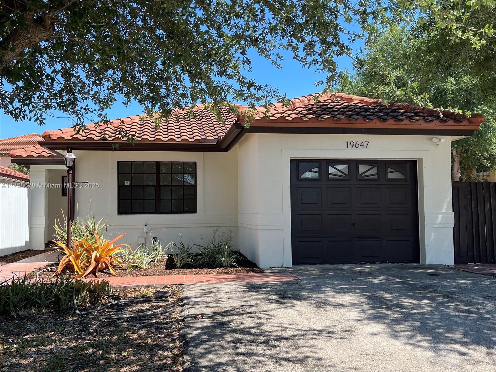 19647 NW 85th Ave