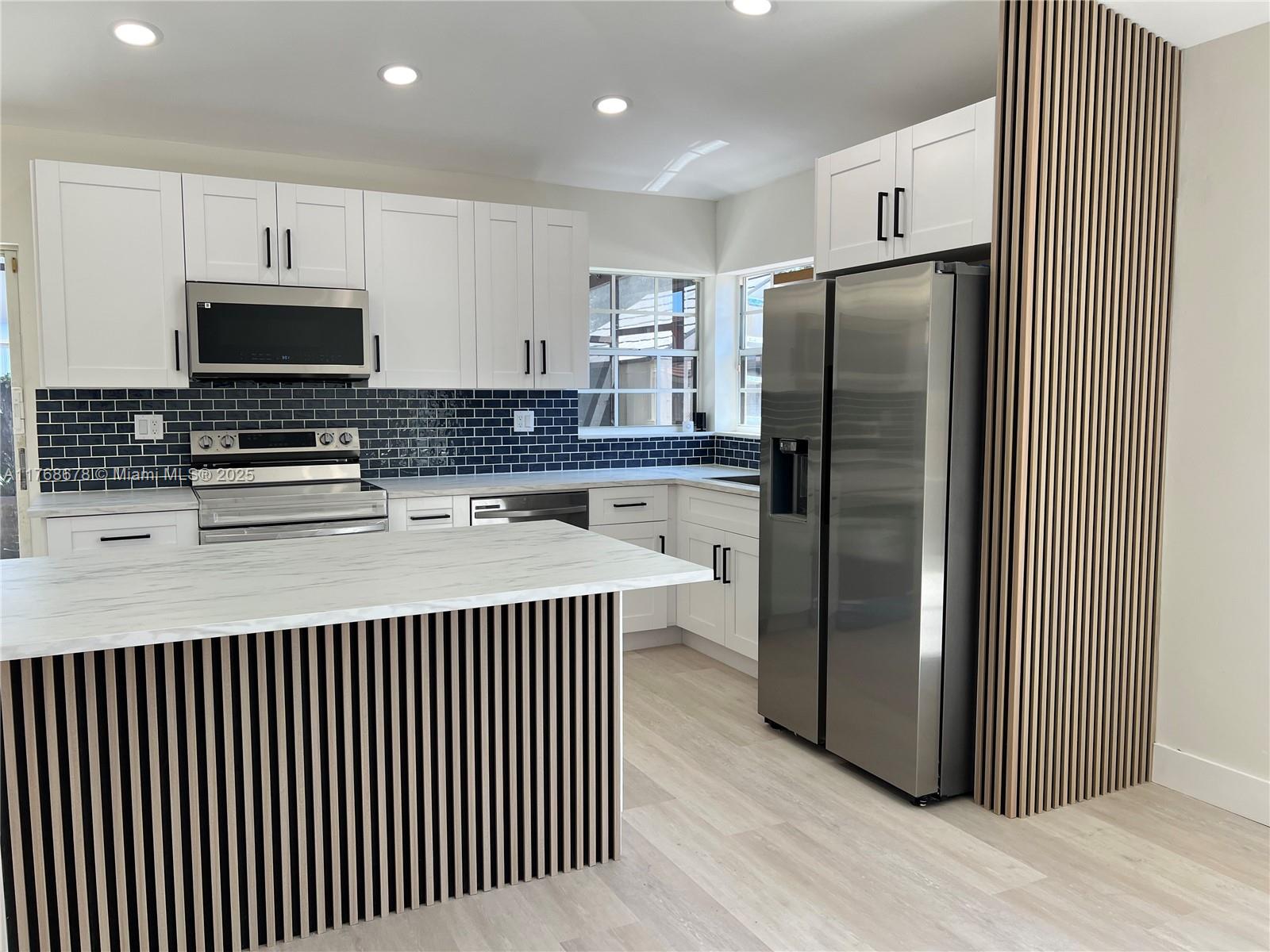 19647 NW 85th Ave