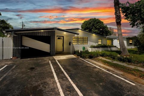 700 SW 67th Ave Pembroke Pines FL 33023