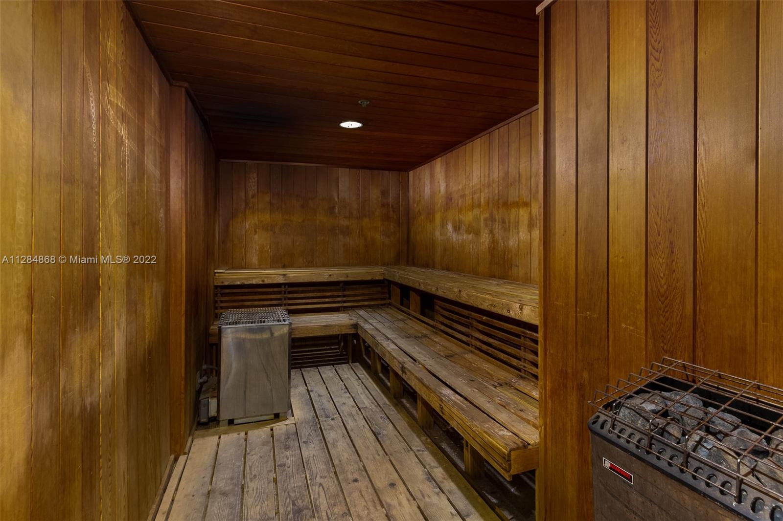 THE AVENTURA BEACH CLUB C - Residential