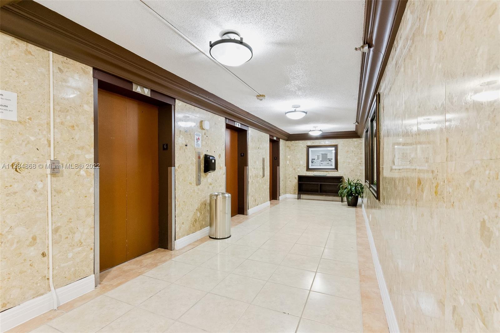 THE AVENTURA BEACH CLUB C - Residential