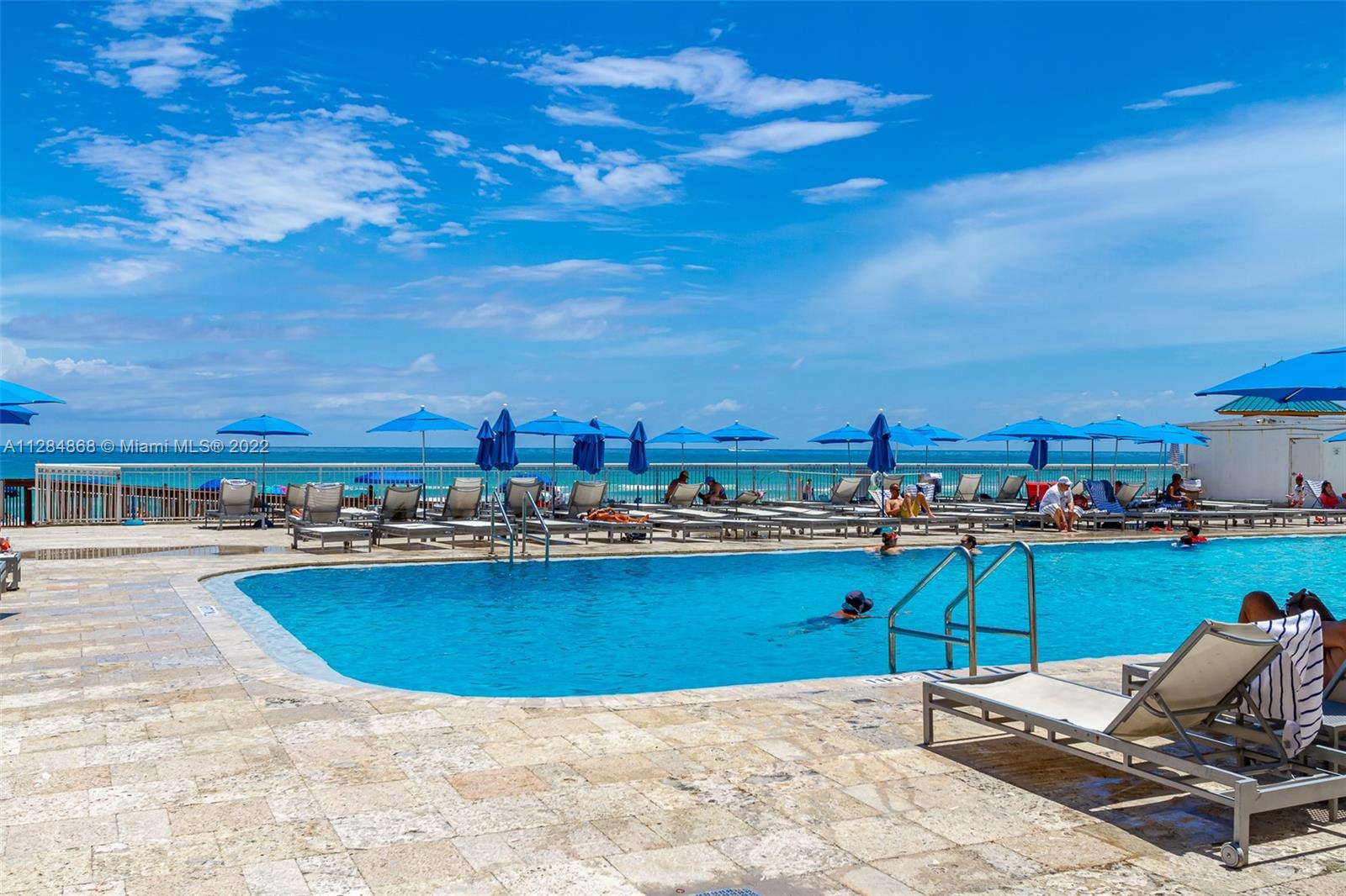 THE AVENTURA BEACH CLUB C - Residential