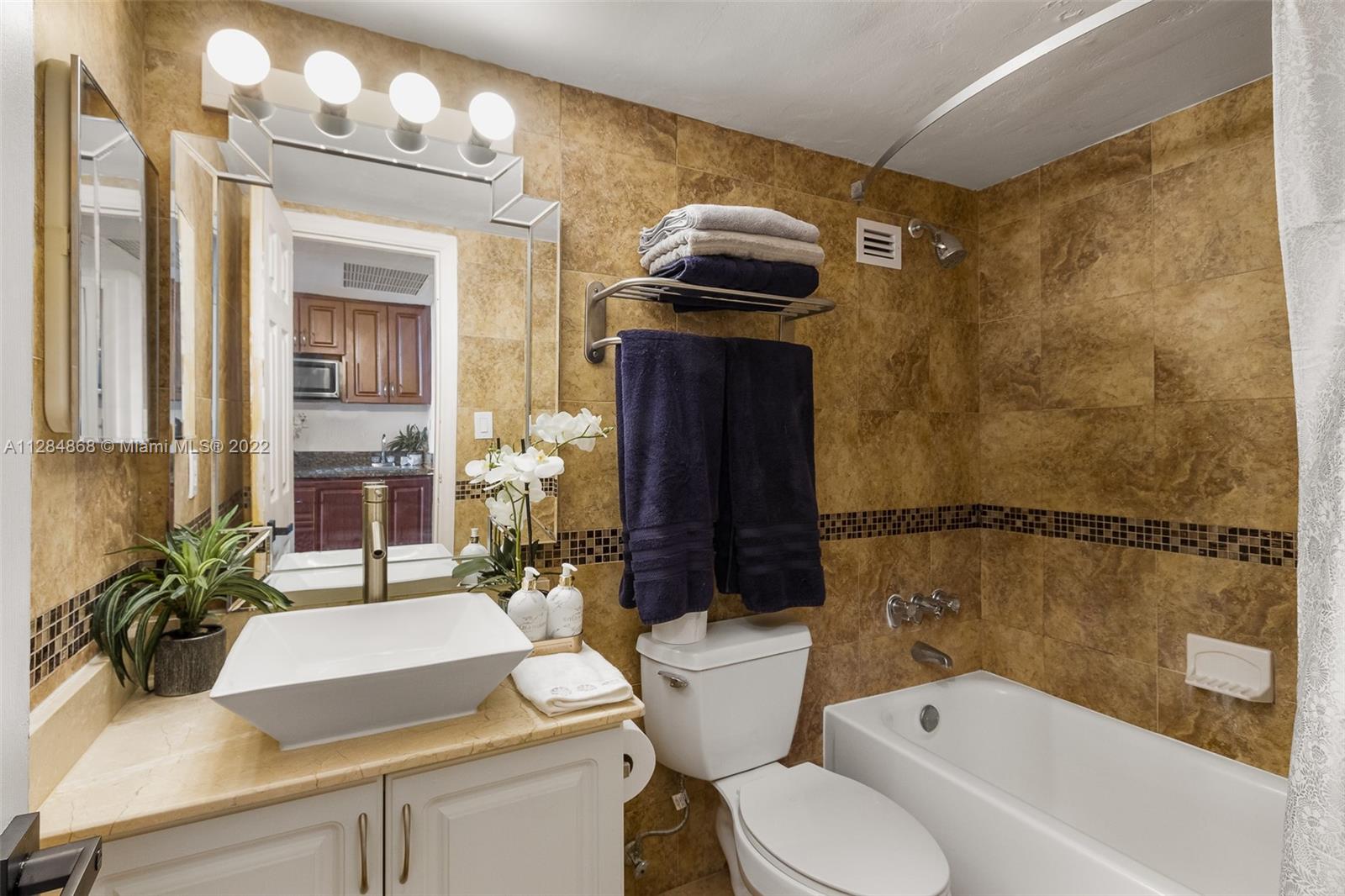 THE AVENTURA BEACH CLUB C - Residential