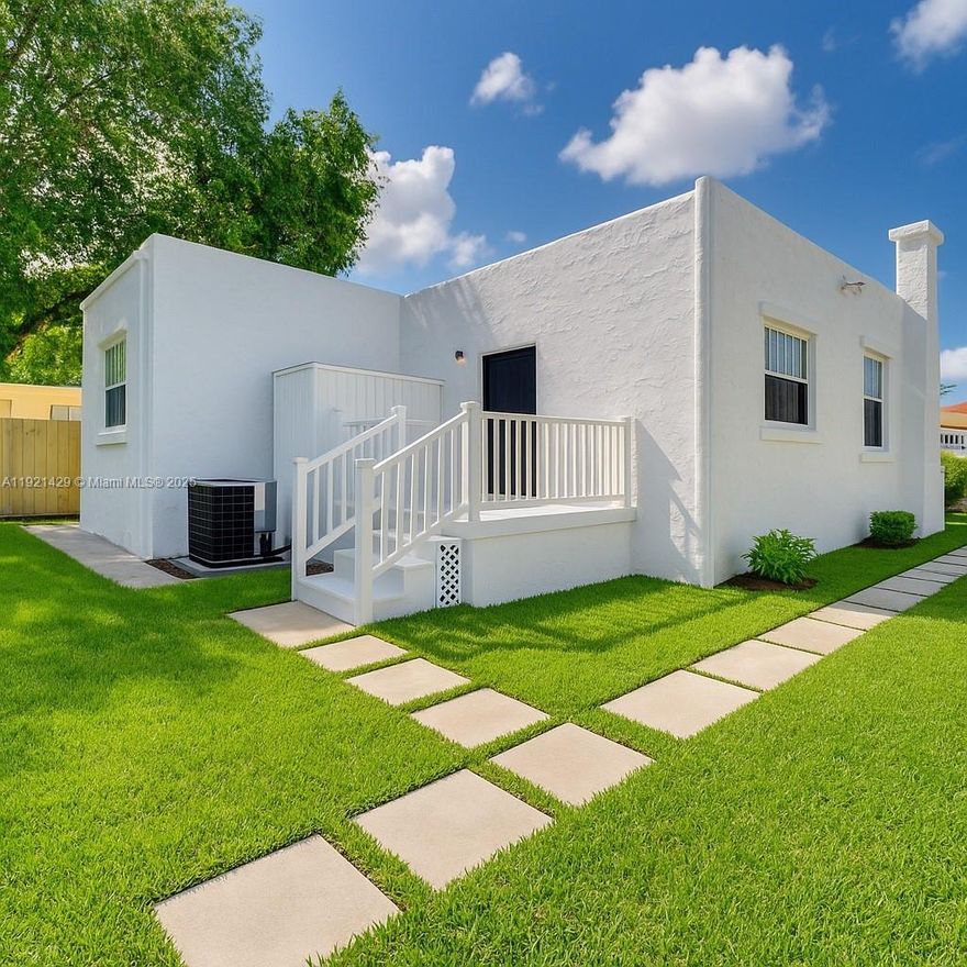 Excellent investment opportunity in one of Miami's fastest-growing areas! This property offers two versatile, independent units: a spacious 3-bedroom, 2-bathroom main unit, plus an additional 1-bedroom, 1-bathroom unit, ideal for generating multiple income streams. Thanks to its configuration and high demand in the area, this property offers an ROI exceeding 10%, making it an ideal choice for investors seeking solid and consistent returns. The property is in excellent condition and strategically located near major freeways, Downtown Miami, Wynwood, Midtown, schools, shopping, and employment centers. A unique opportunity to acquire a high-yield asset with excellent appreciation potential in one of Miami's most dynamic neighborhoods. Financing options are available.