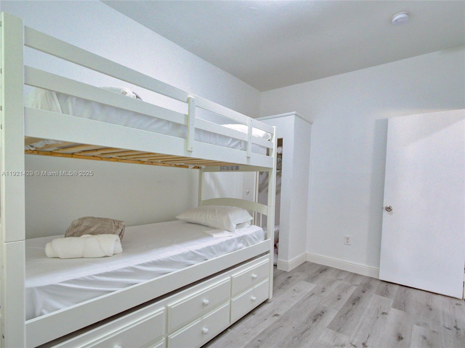 FLORAL PK 1ST AMD - Residential Income