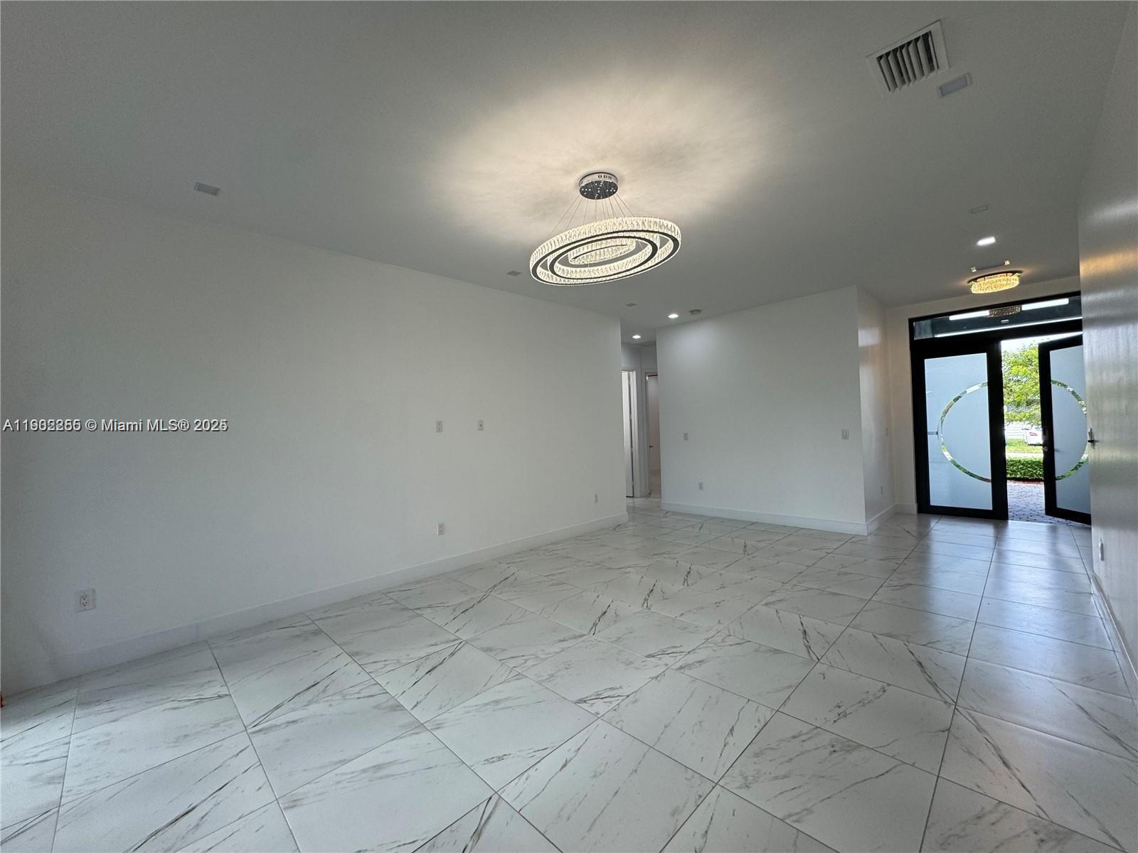 SOUTHERN COVE - Residential Lease