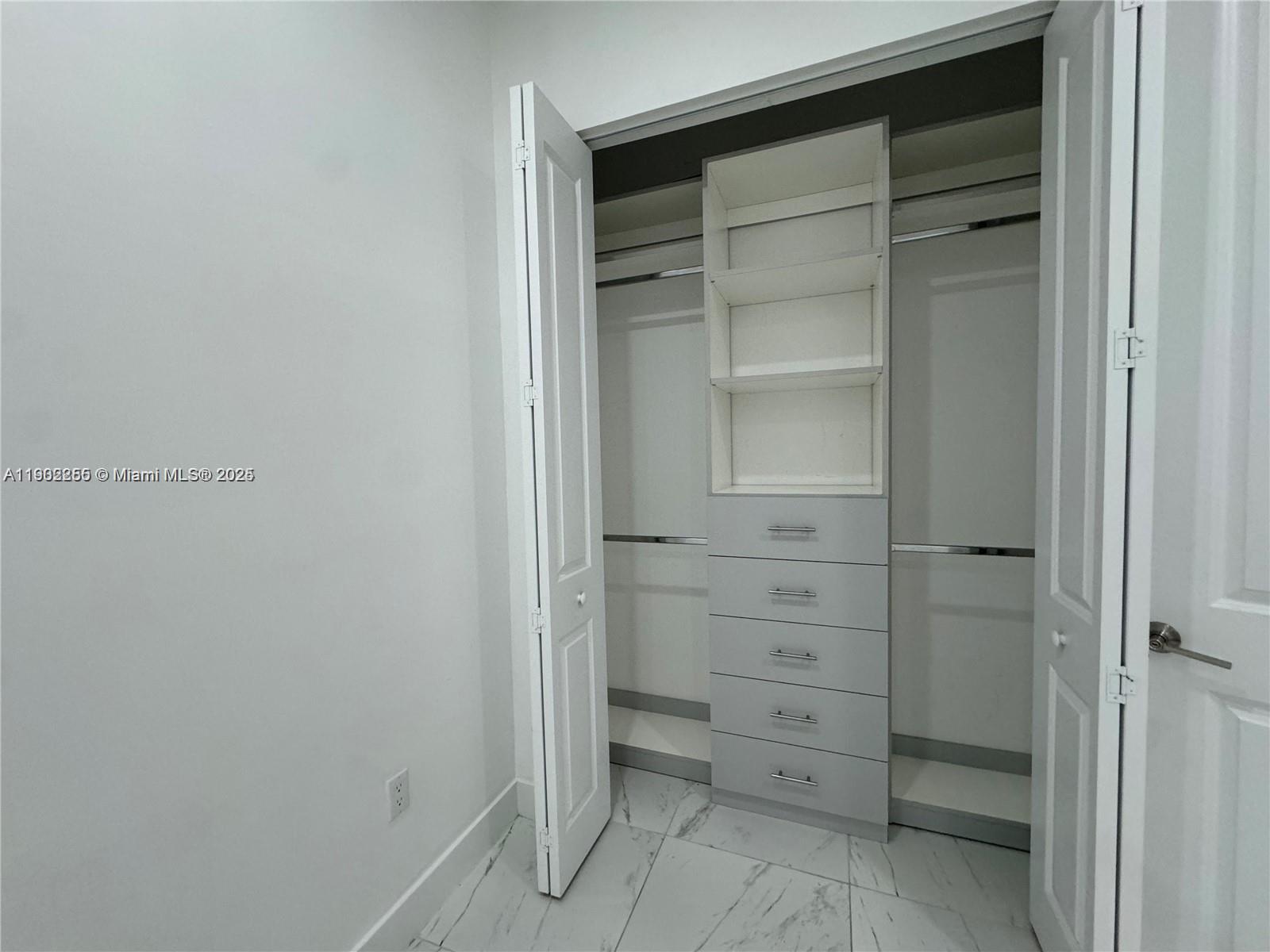 SOUTHERN COVE - Residential Lease