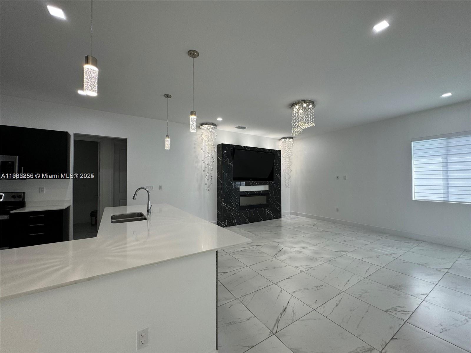 SOUTHERN COVE - Residential Lease