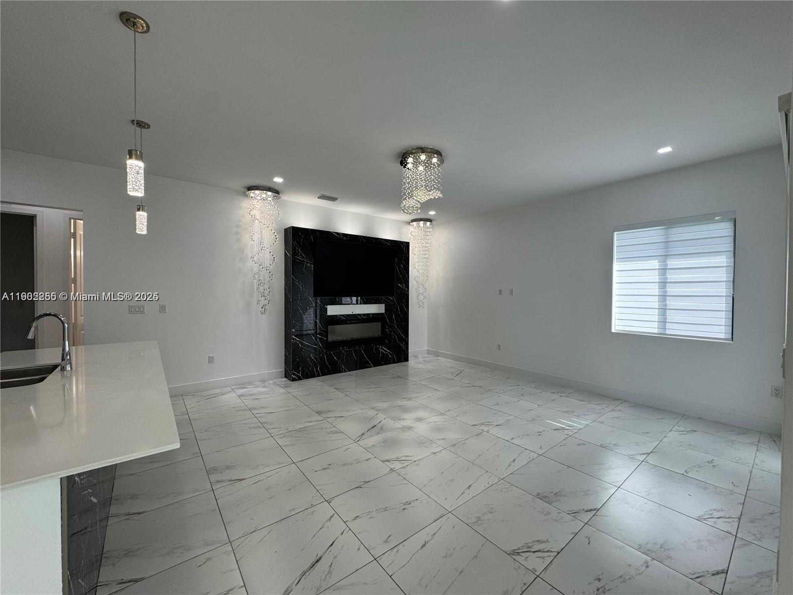 SOUTHERN COVE - Residential Lease