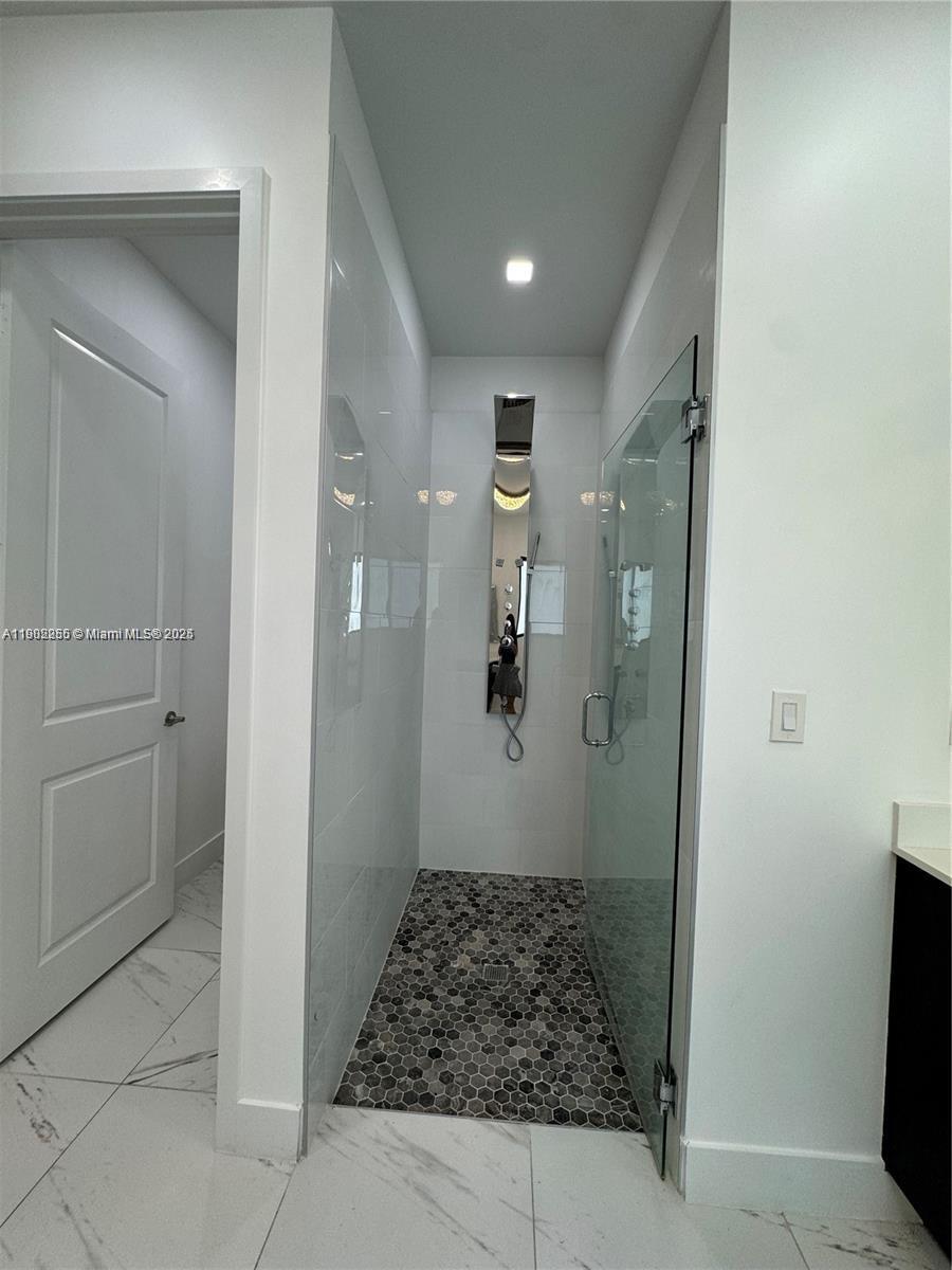 SOUTHERN COVE - Residential Lease