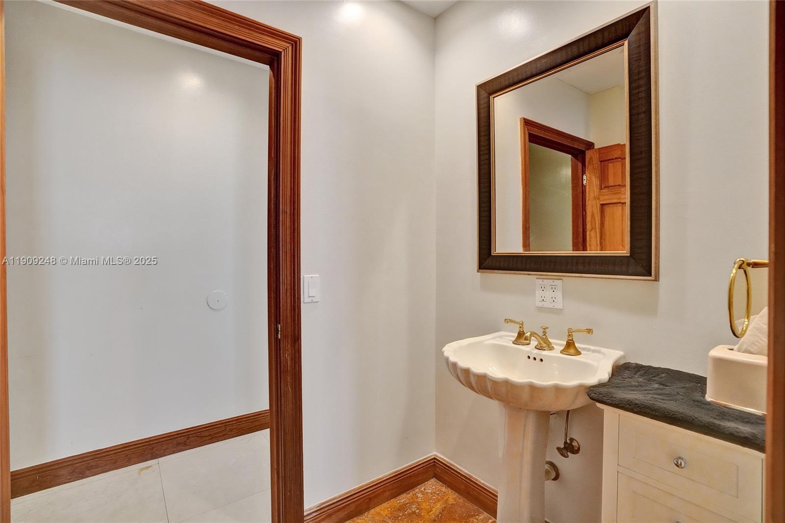 Lindbergh Landing - Residential