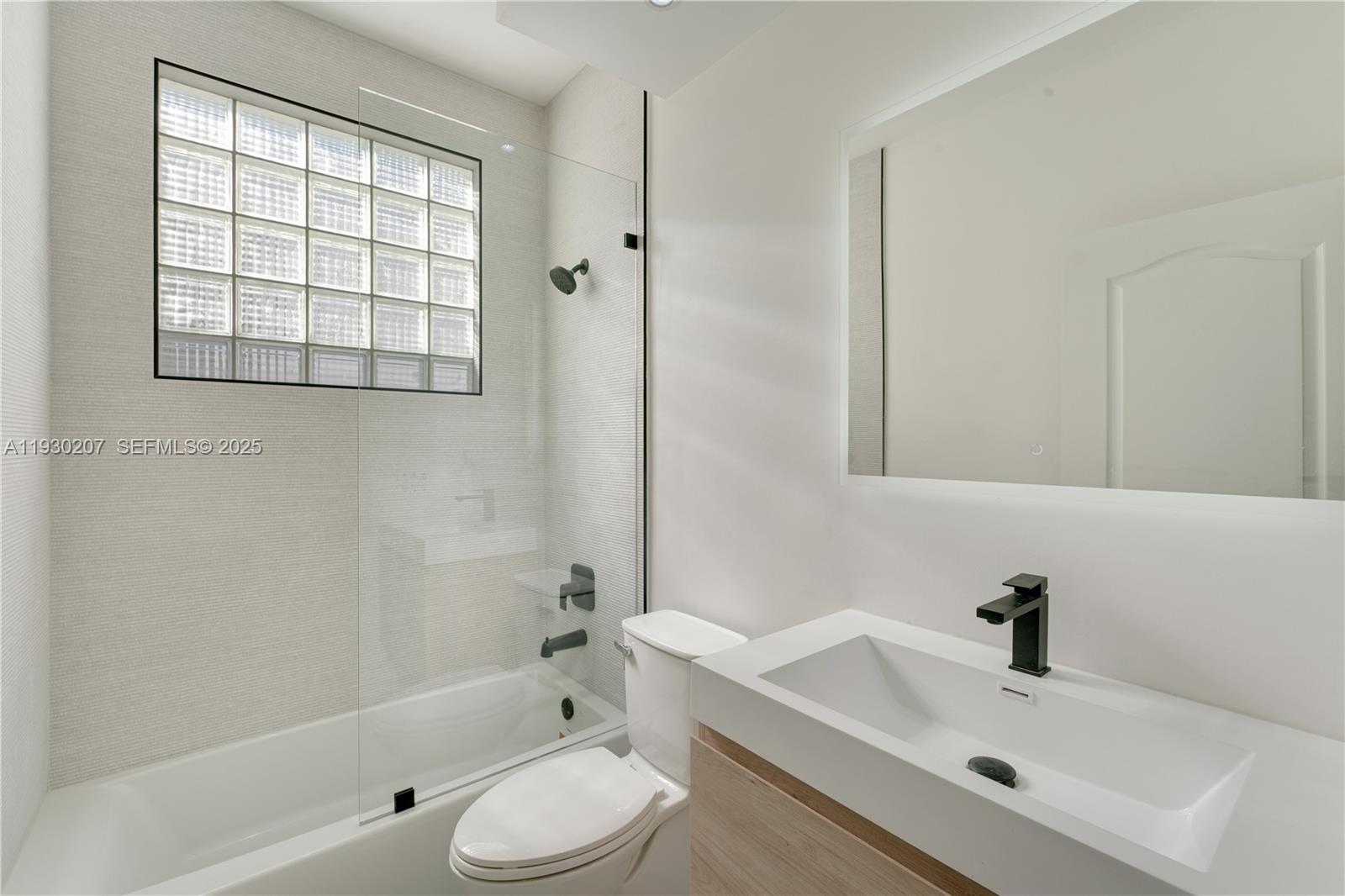 AVENTURA LAKES - PHASE II - Residential