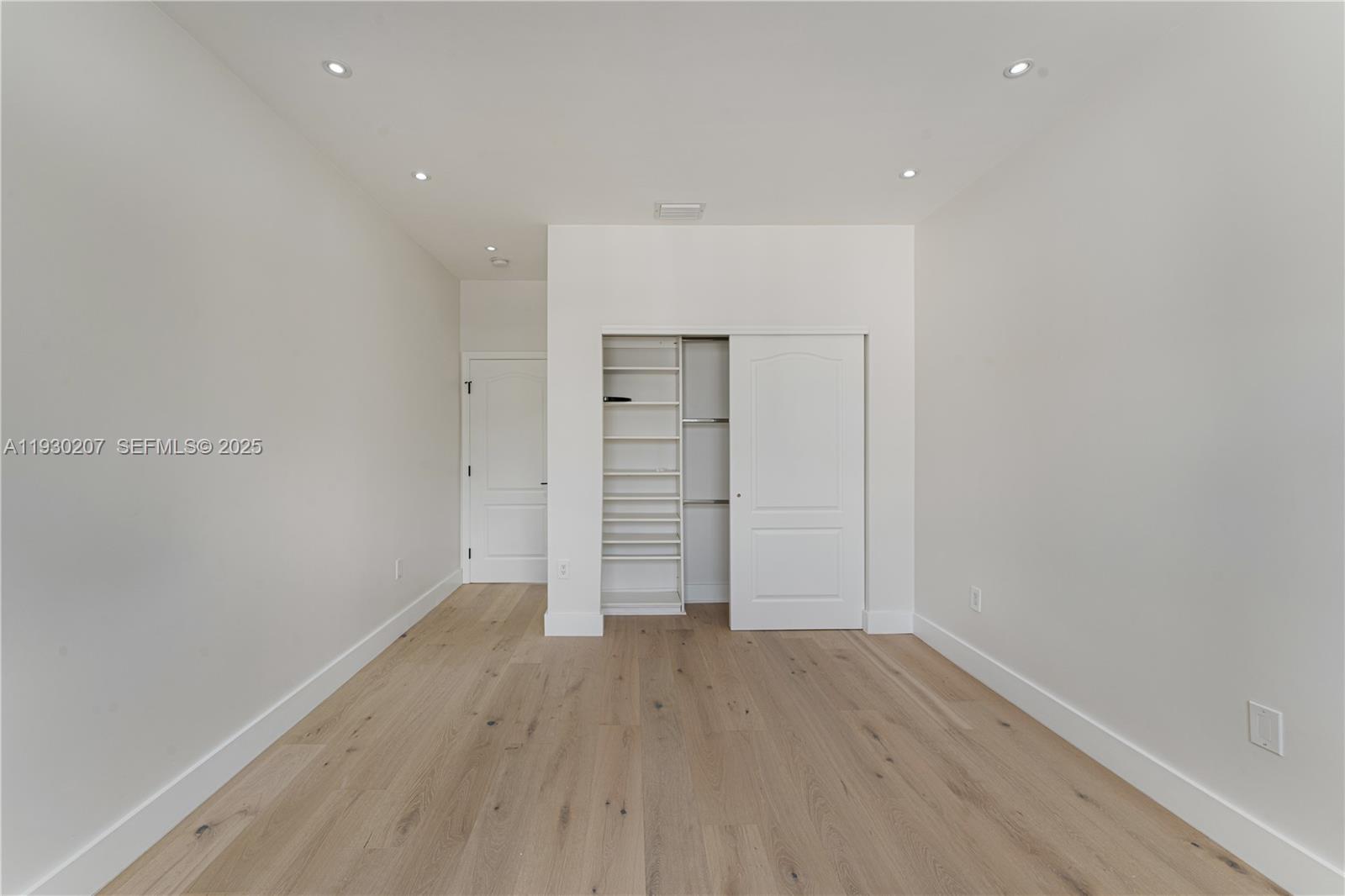 AVENTURA LAKES - PHASE II - Residential