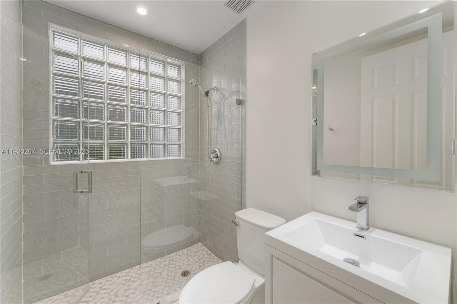 AVENTURA LAKES - PHASE II - Residential