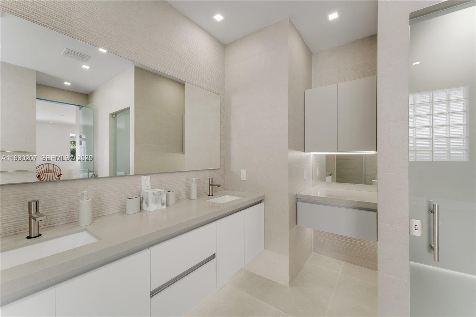 AVENTURA LAKES - PHASE II - Residential