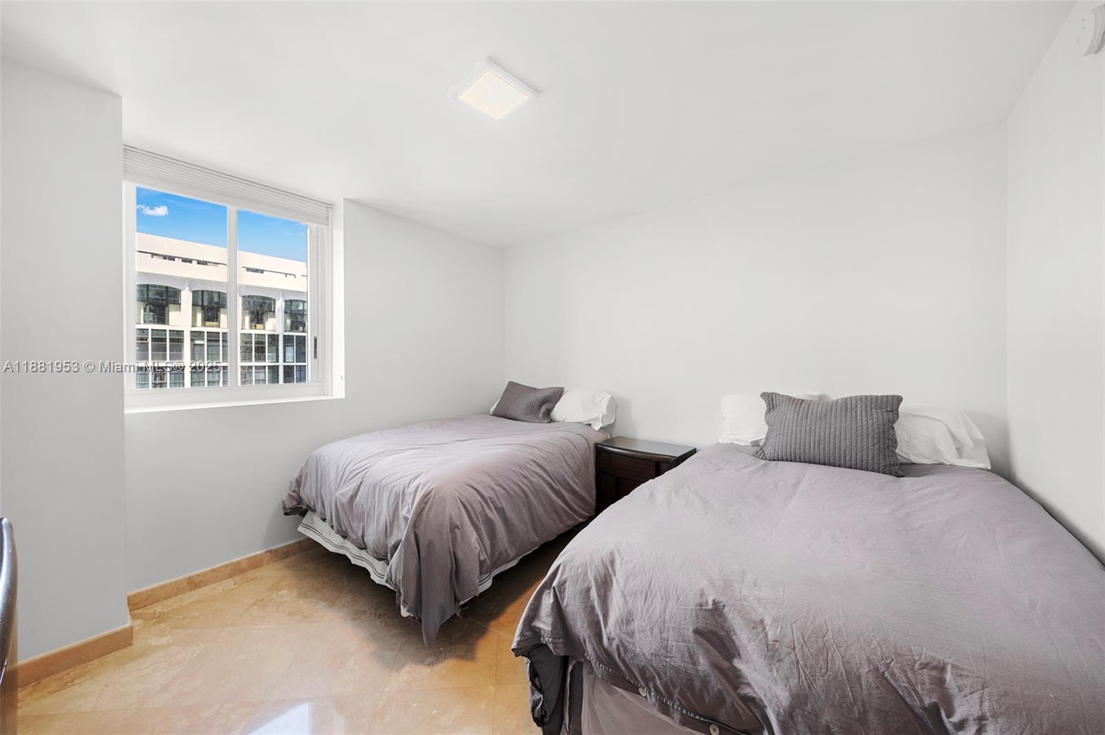 BLUE DIAMOND CONDO - Residential Lease