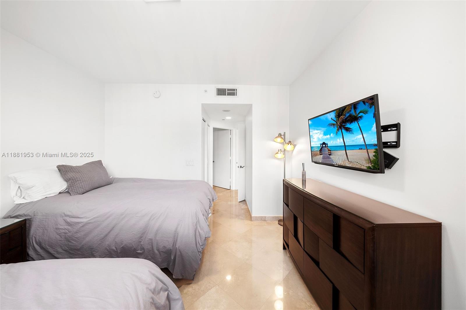 BLUE DIAMOND CONDO - Residential Lease