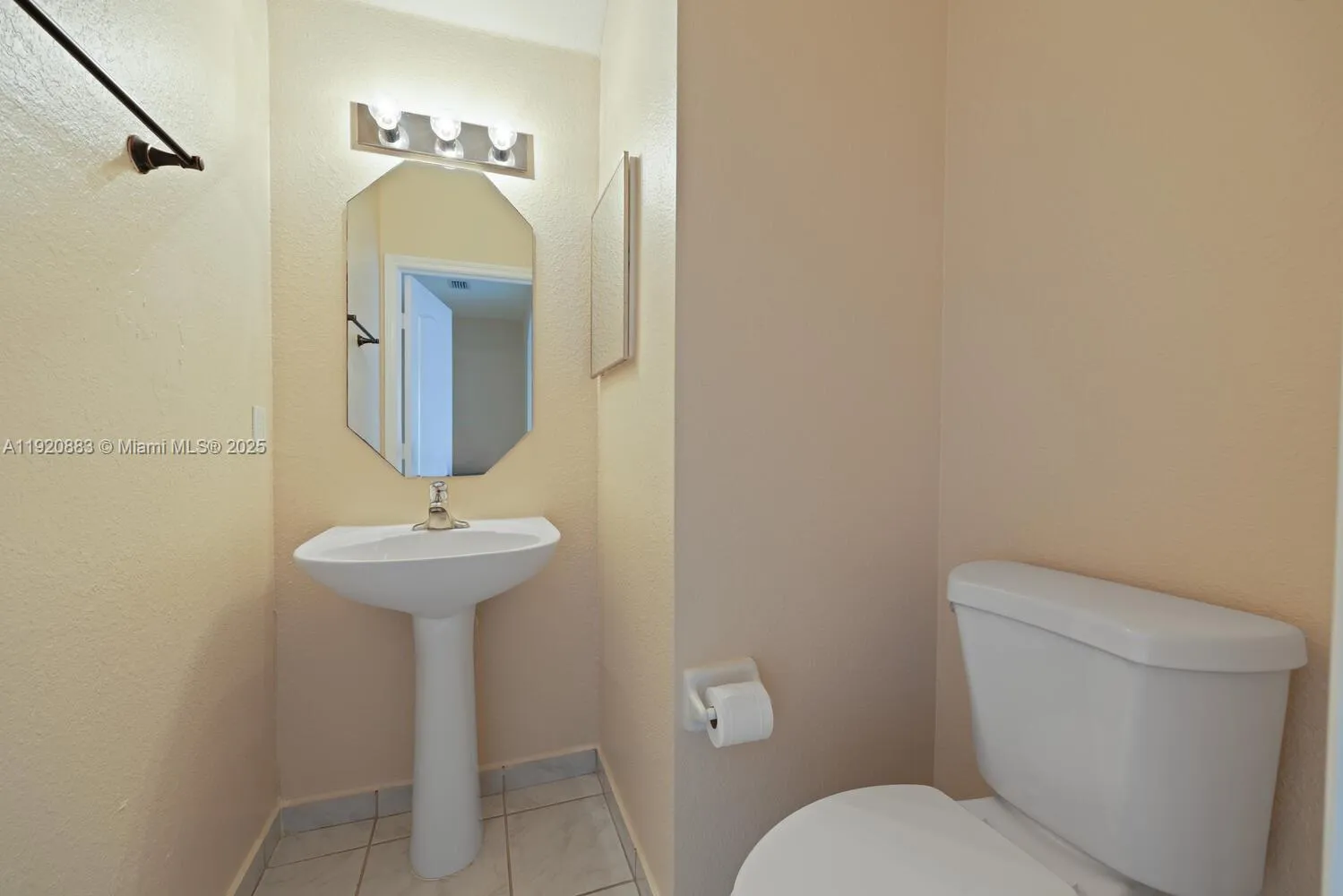 Cutler Bay, Florida 33189, United States, 3 Bedrooms Bedrooms, ,3 BathroomsBathrooms,Residential,Active,249001