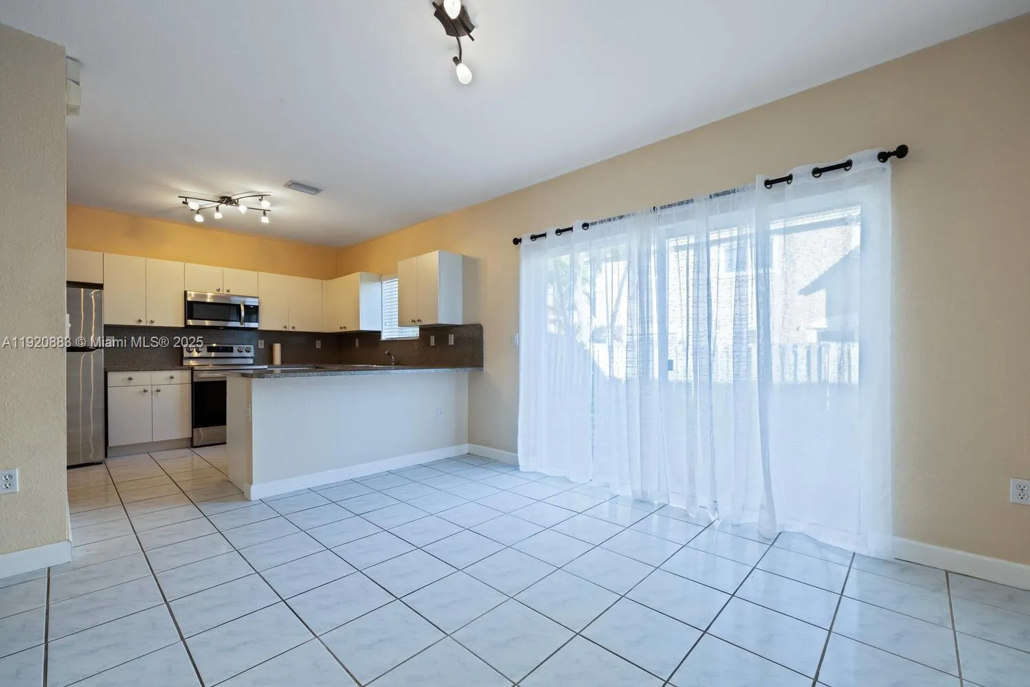 Cutler Bay, Florida 33189, United States, 3 Bedrooms Bedrooms, ,3 BathroomsBathrooms,Residential,Active,249001