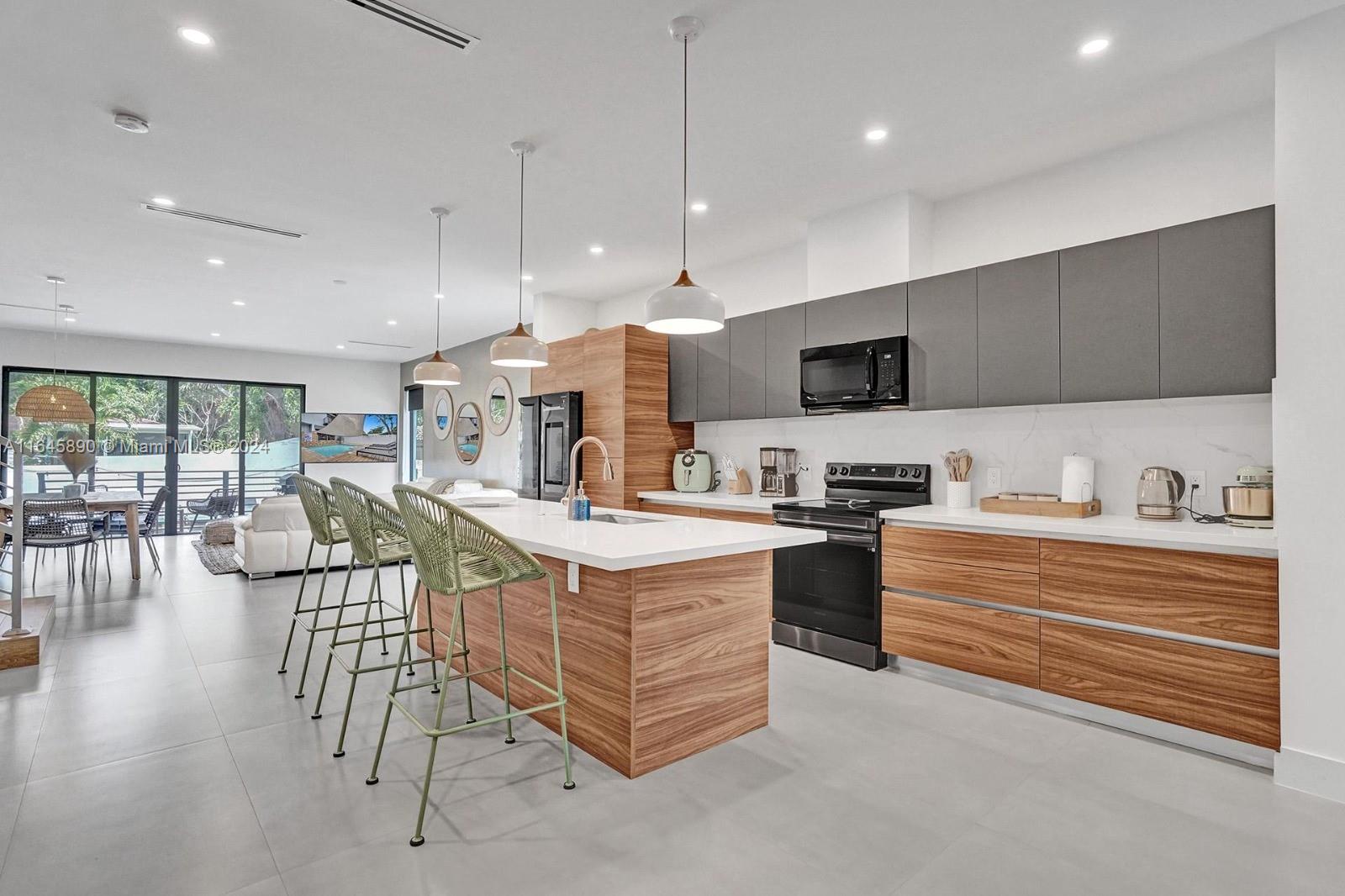 LAUDERDALE - Residential