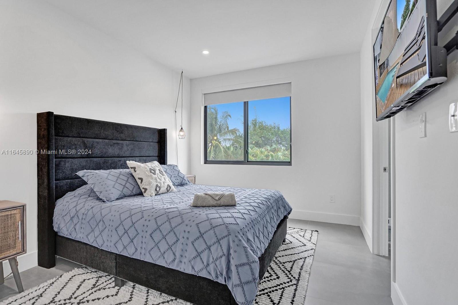 LAUDERDALE - Residential