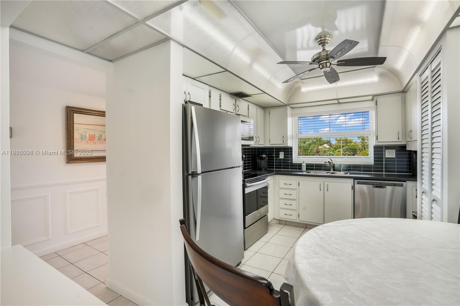 SUNRISE LAKES 147 CONDO - Residential