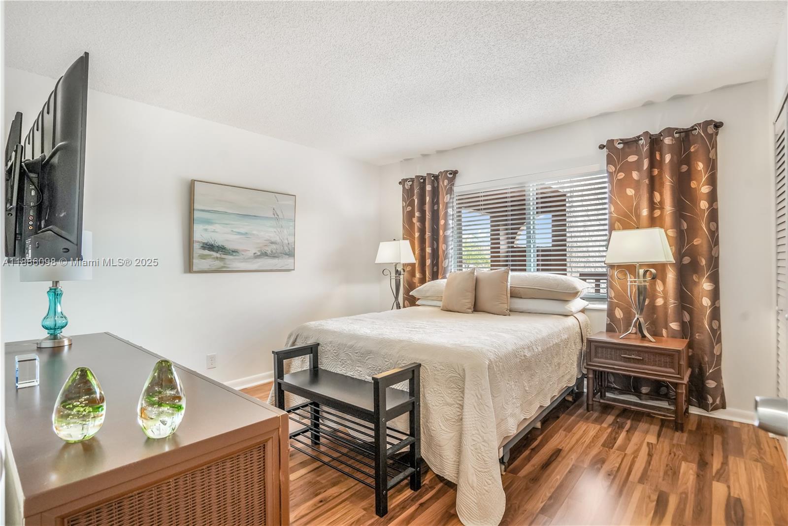 SUNRISE LAKES 147 CONDO - Residential