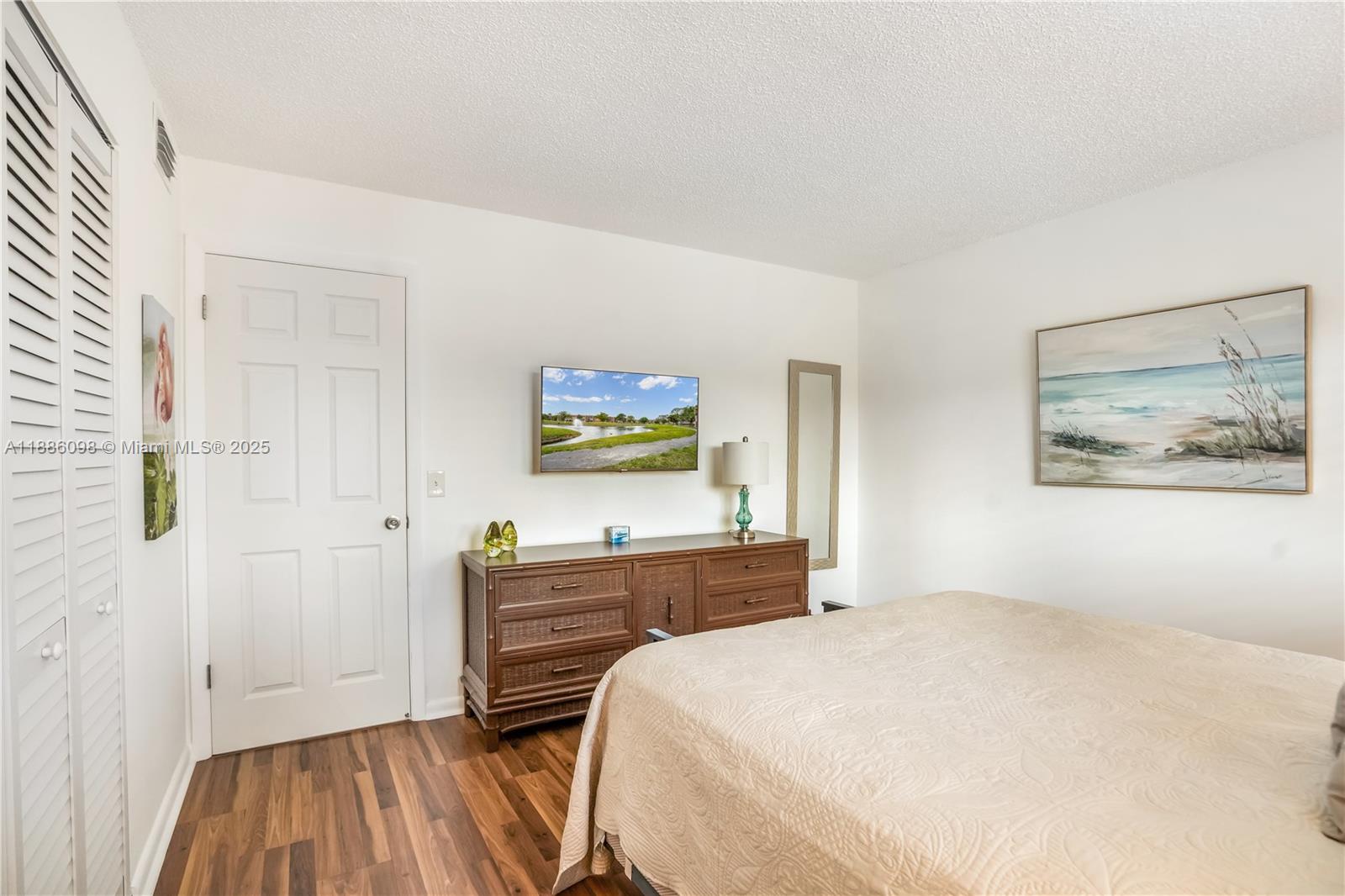 SUNRISE LAKES 147 CONDO - Residential