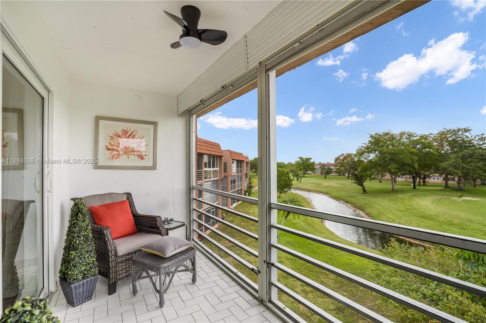 SUNRISE LAKES 147 CONDO - Residential