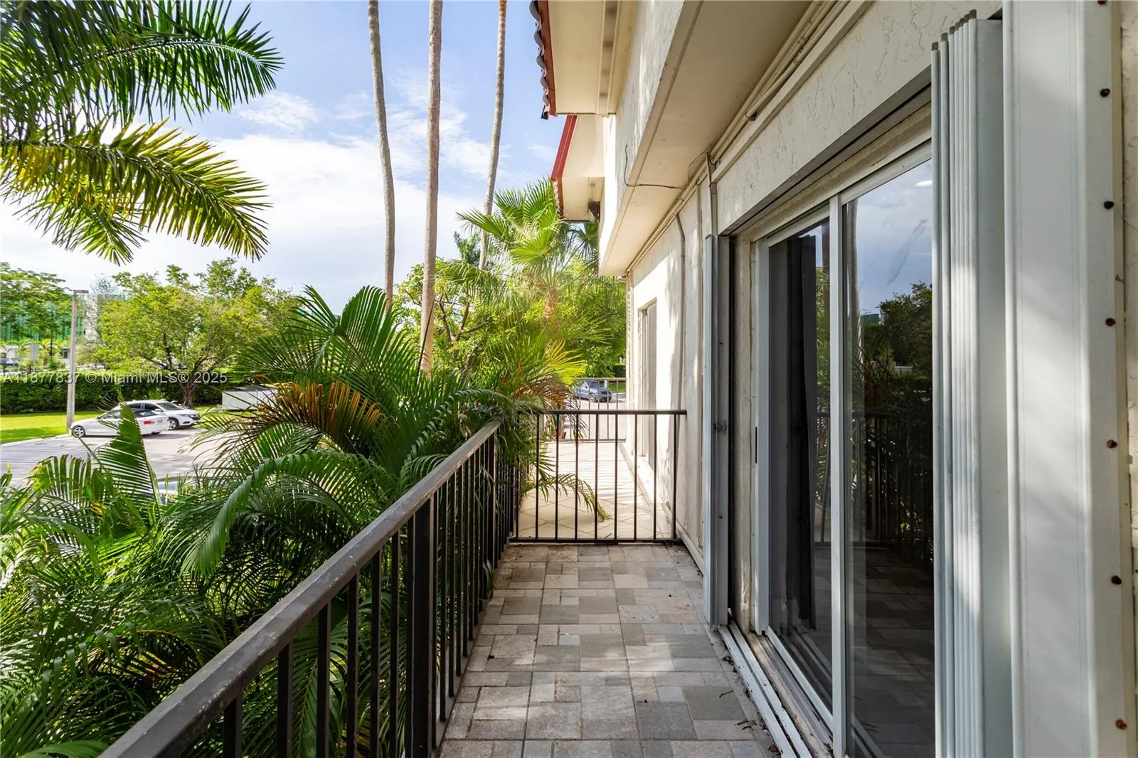 Pinecrest, Florida 33156, United States, 2 Bedrooms Bedrooms, ,3 BathroomsBathrooms,Residential,Active,208705