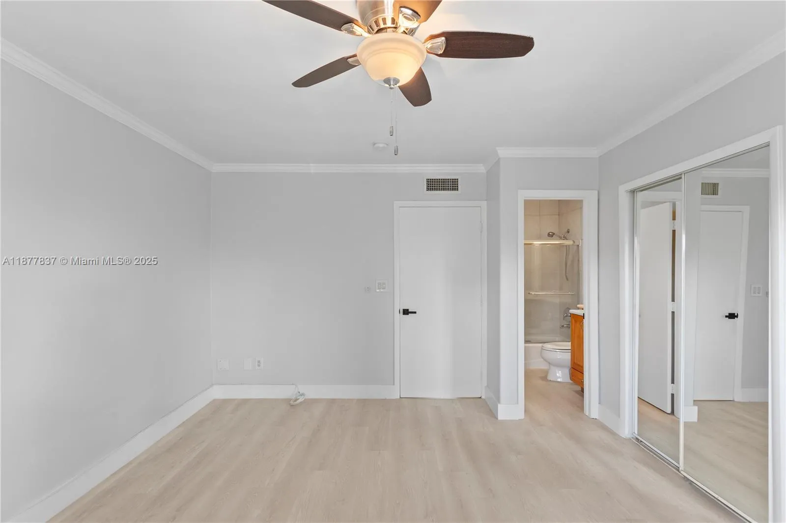 Pinecrest, Florida 33156, United States, 2 Bedrooms Bedrooms, ,3 BathroomsBathrooms,Residential,Active,208705