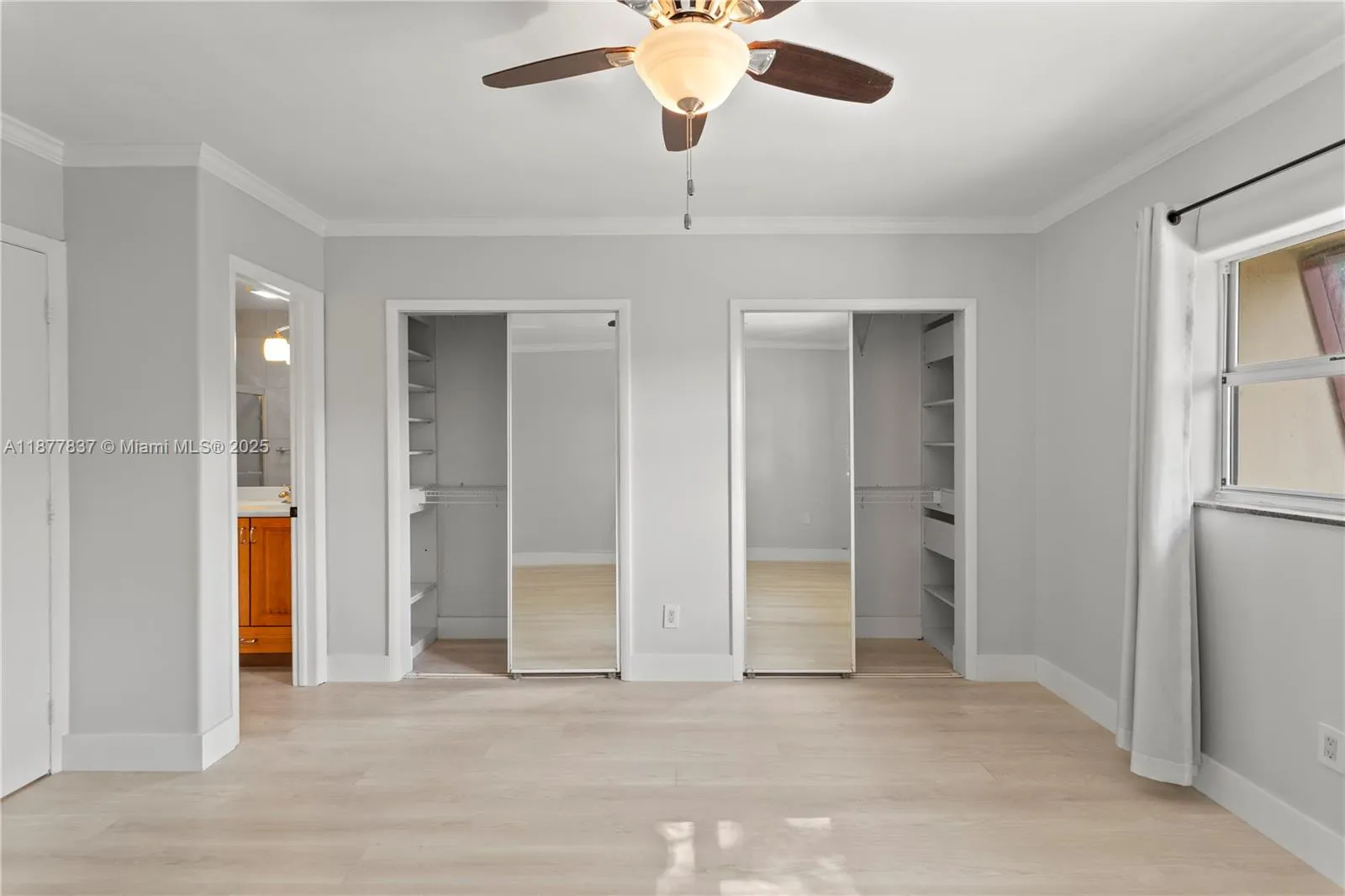 Pinecrest, Florida 33156, United States, 2 Bedrooms Bedrooms, ,3 BathroomsBathrooms,Residential,Active,208705