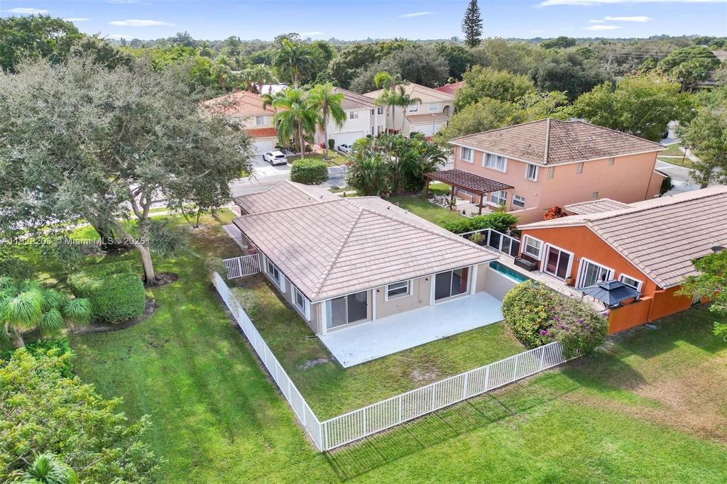 Photo of 6305 Willoughby Cir, Lake Worth, FL 33463 (MLS # A11922203)