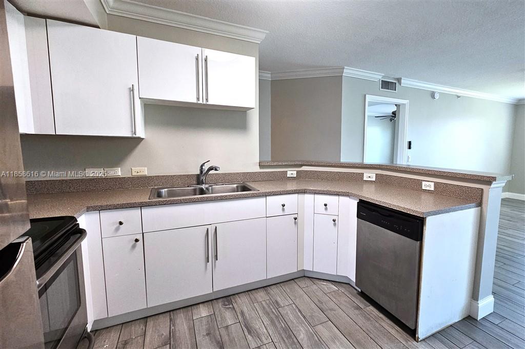 VILLA DEL SOL CONDO - Residential Lease