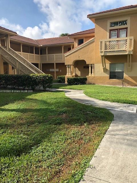 PALM LAKE CONDO - Residential Lease