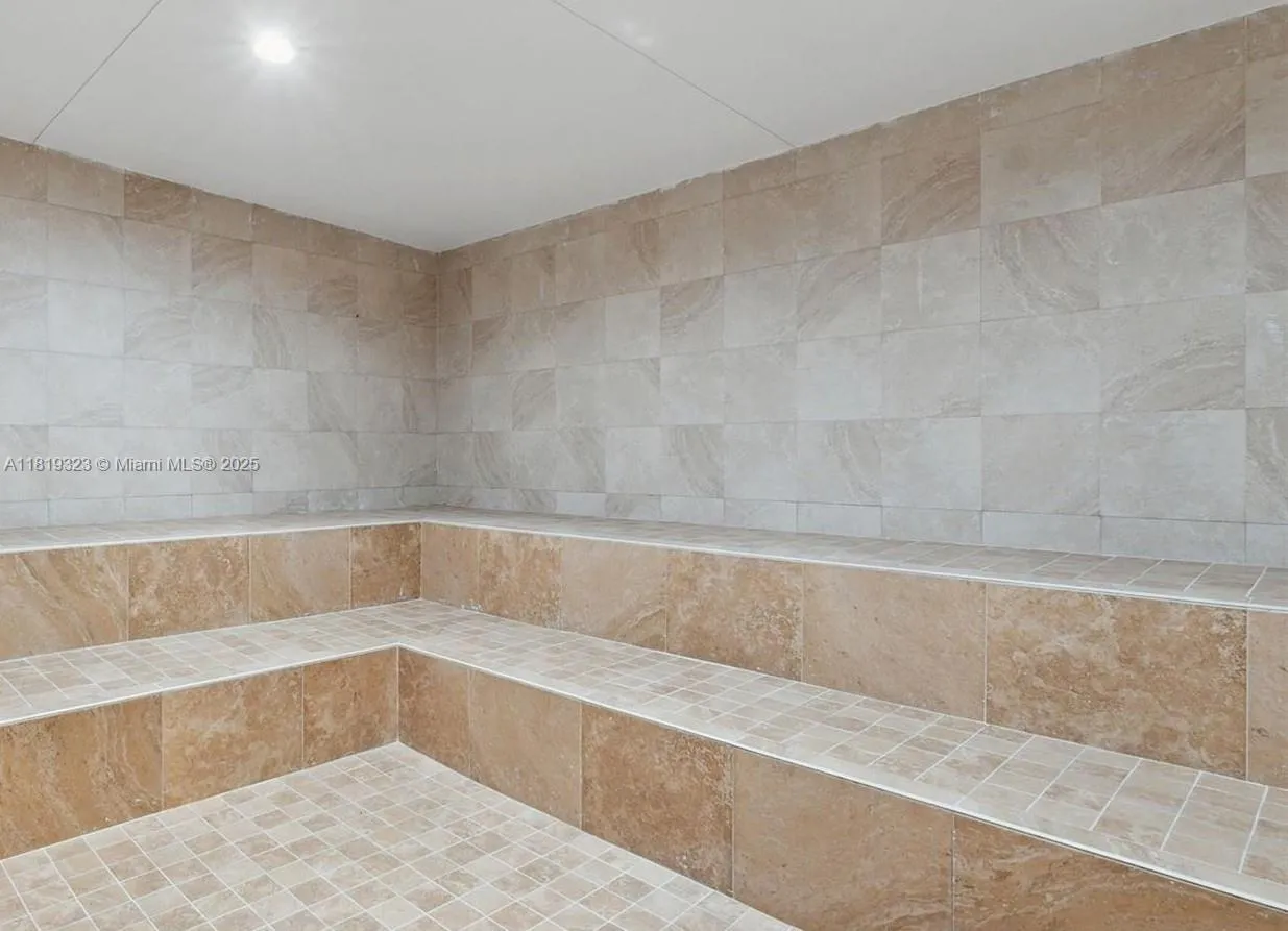 Miami, Florida 33129, United States, 2 Bedrooms Bedrooms, ,2 BathroomsBathrooms,Residential,Active,150331