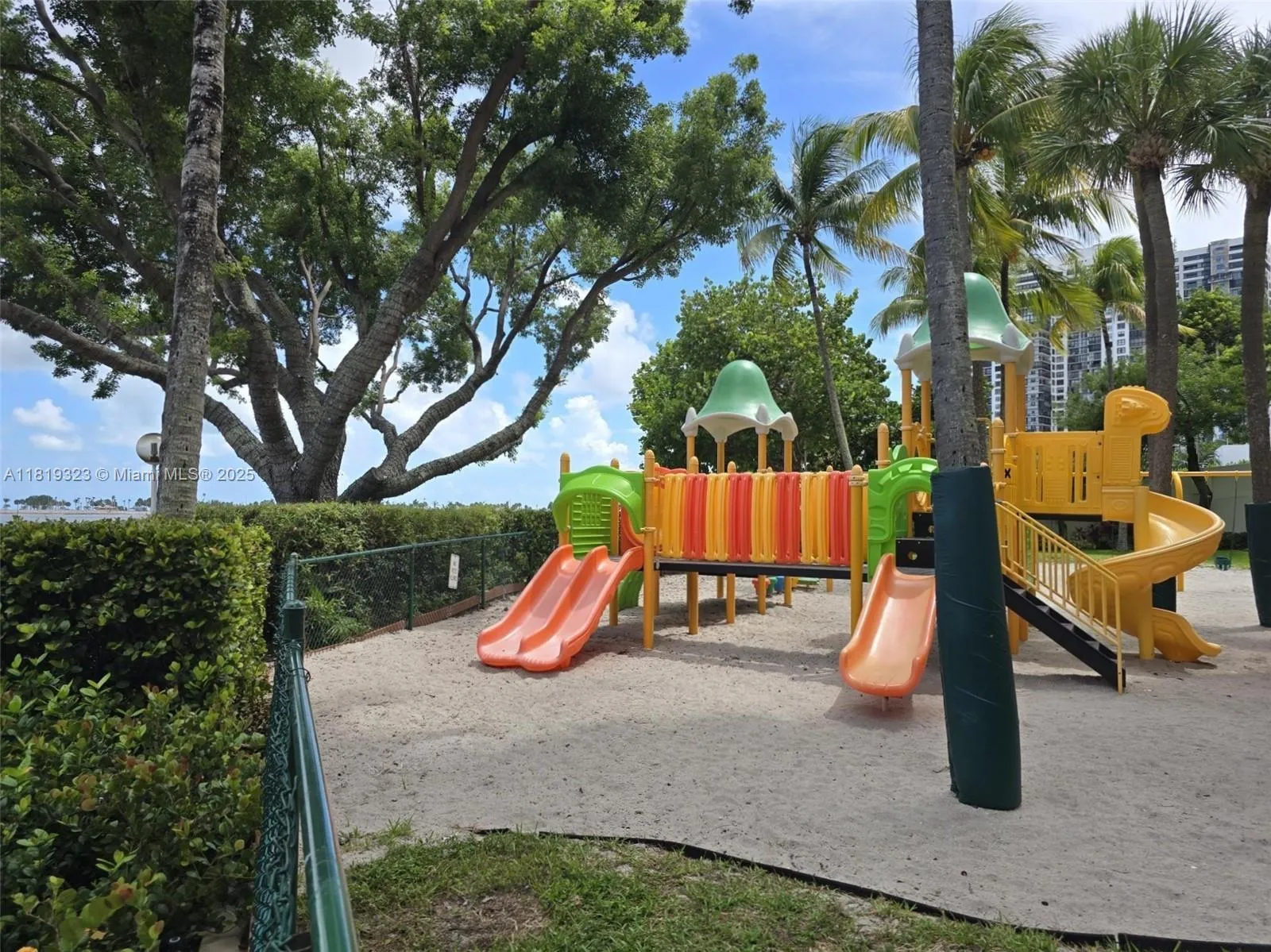 Miami, Florida 33129, United States, 2 Bedrooms Bedrooms, ,2 BathroomsBathrooms,Residential,Active,150331