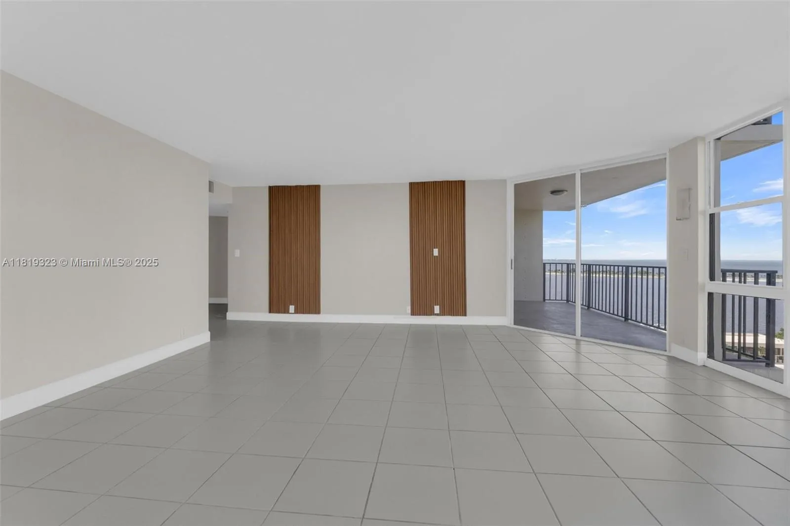 Miami, Florida 33129, United States, 2 Bedrooms Bedrooms, ,2 BathroomsBathrooms,Residential,Active,150331