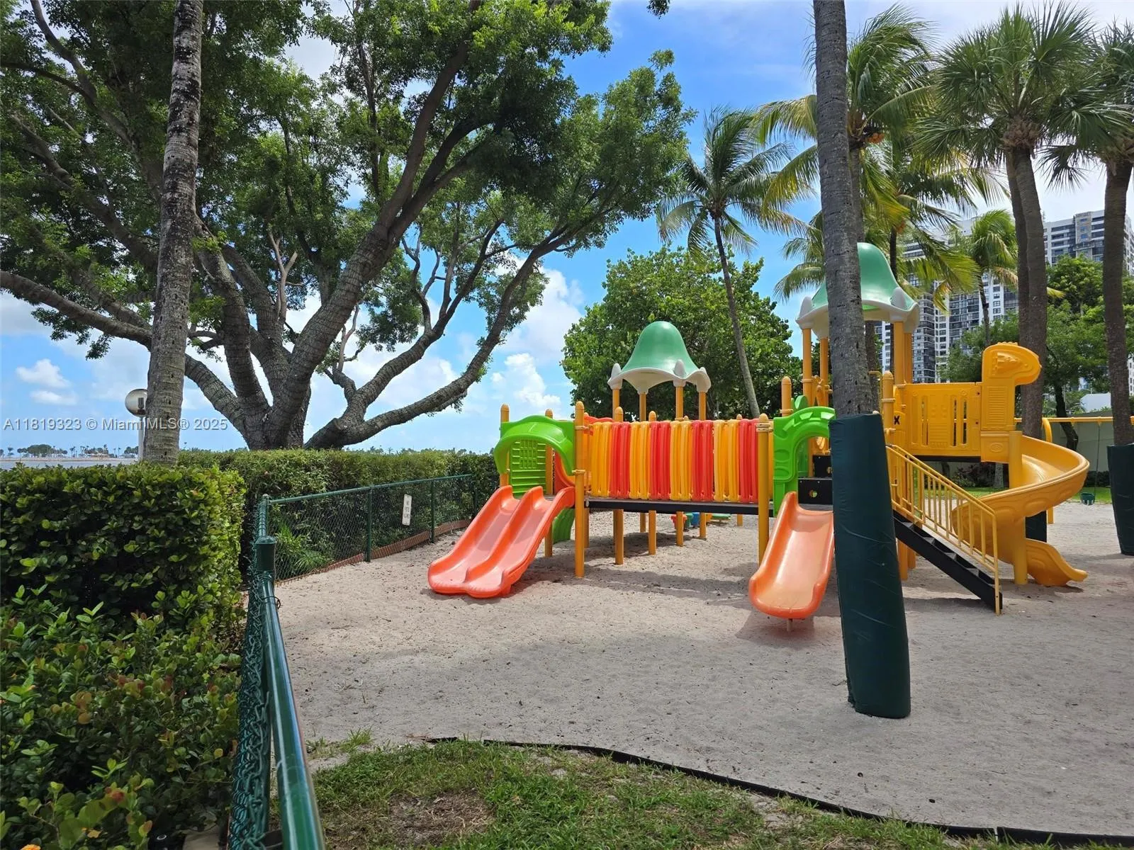 Miami, Florida 33129, United States, 2 Bedrooms Bedrooms, ,2 BathroomsBathrooms,Residential,Active,150331