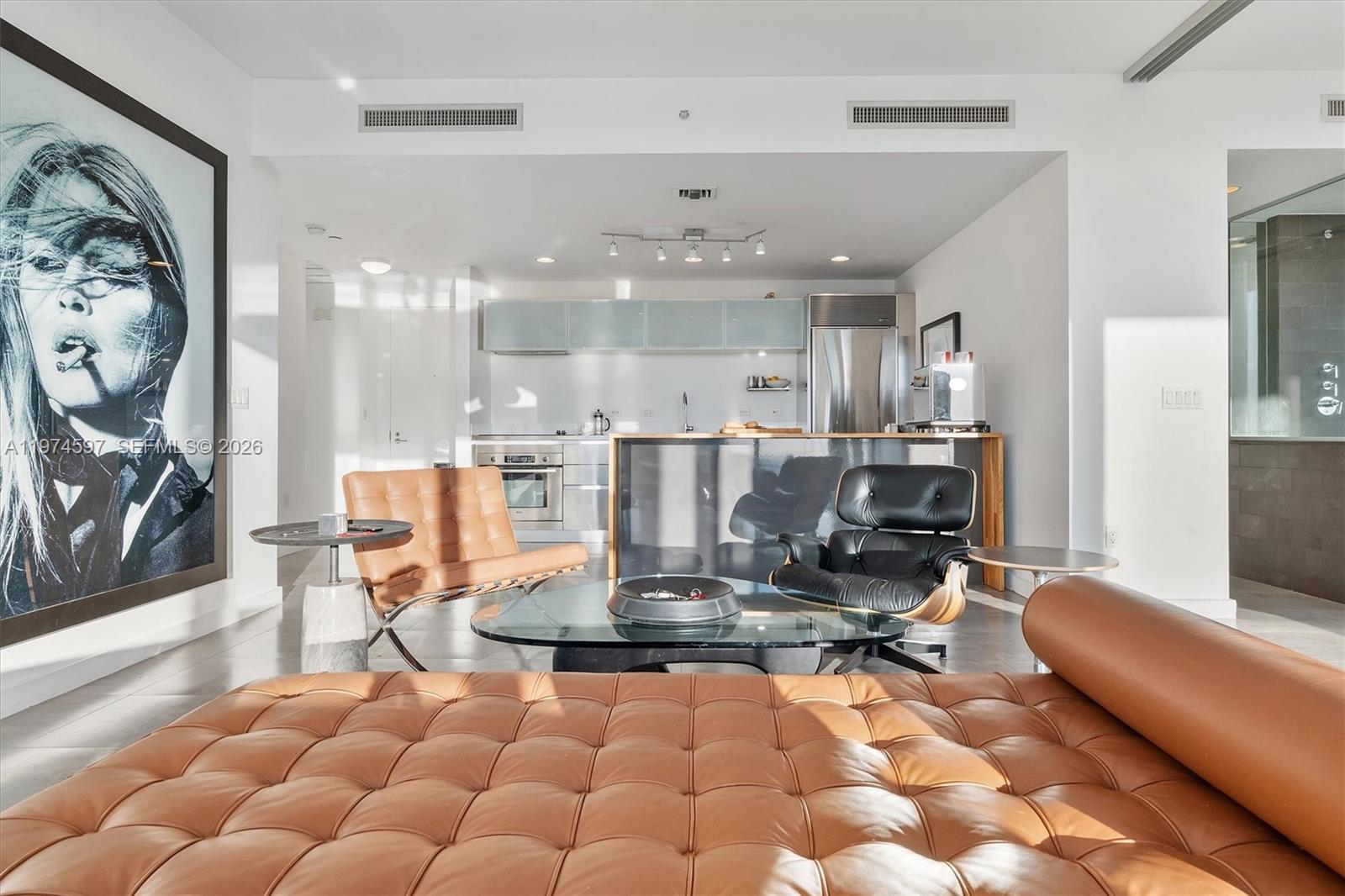 TEN MUSEUM PK RESIDENTIAL - Residential