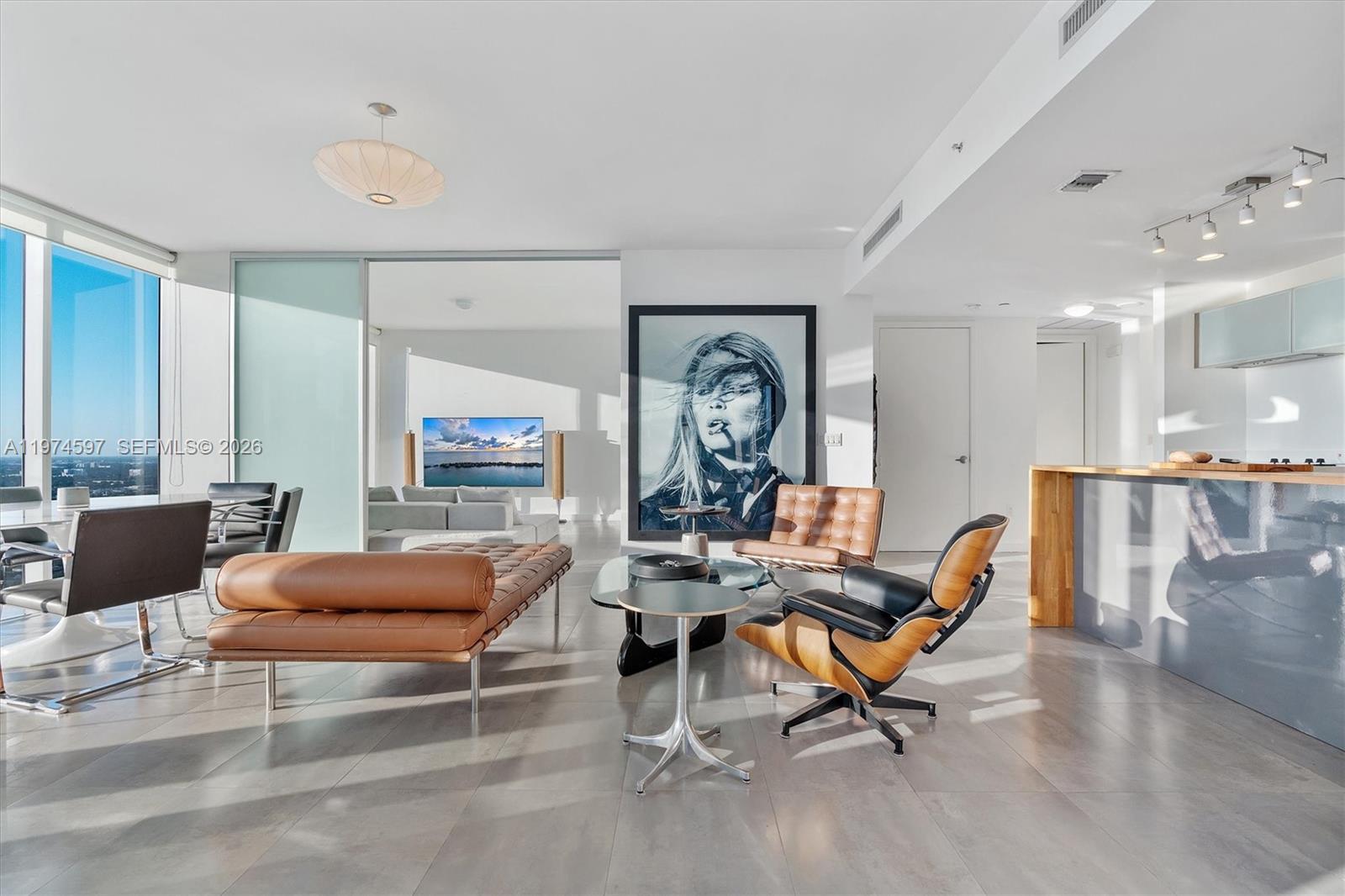 TEN MUSEUM PK RESIDENTIAL - Residential