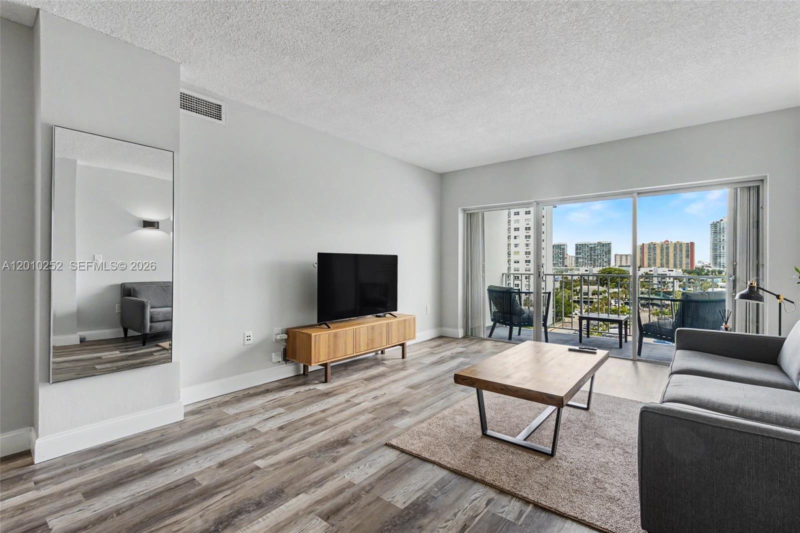 ARLEN HOUSE WEST CONDO - Residential
