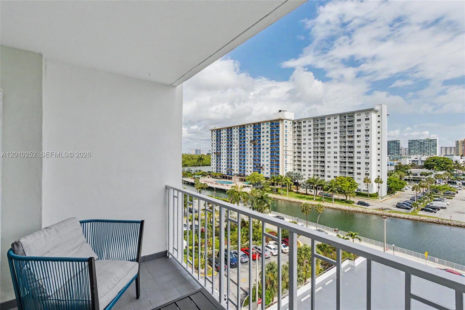 ARLEN HOUSE WEST CONDO - Residential