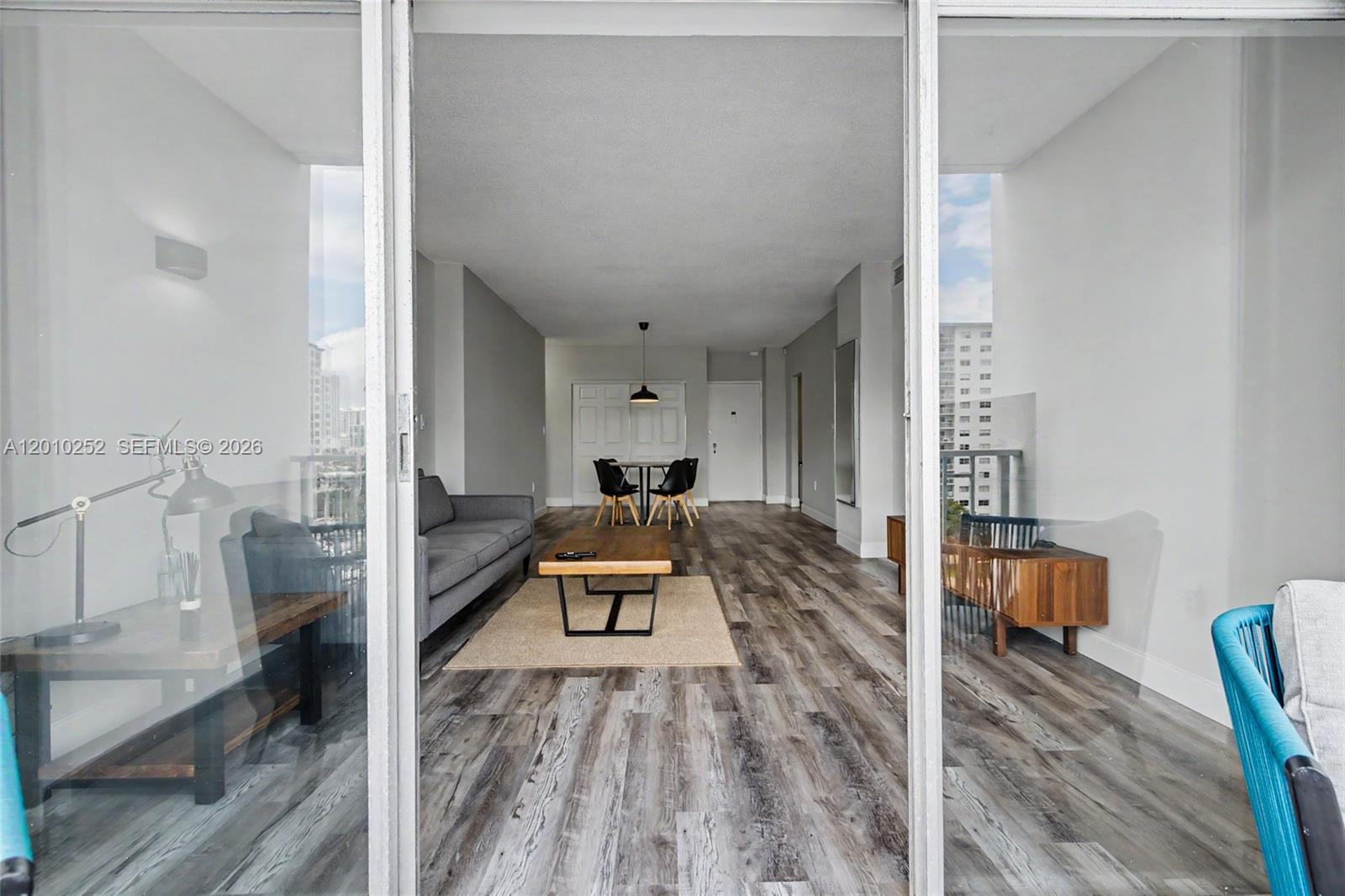 ARLEN HOUSE WEST CONDO - Residential