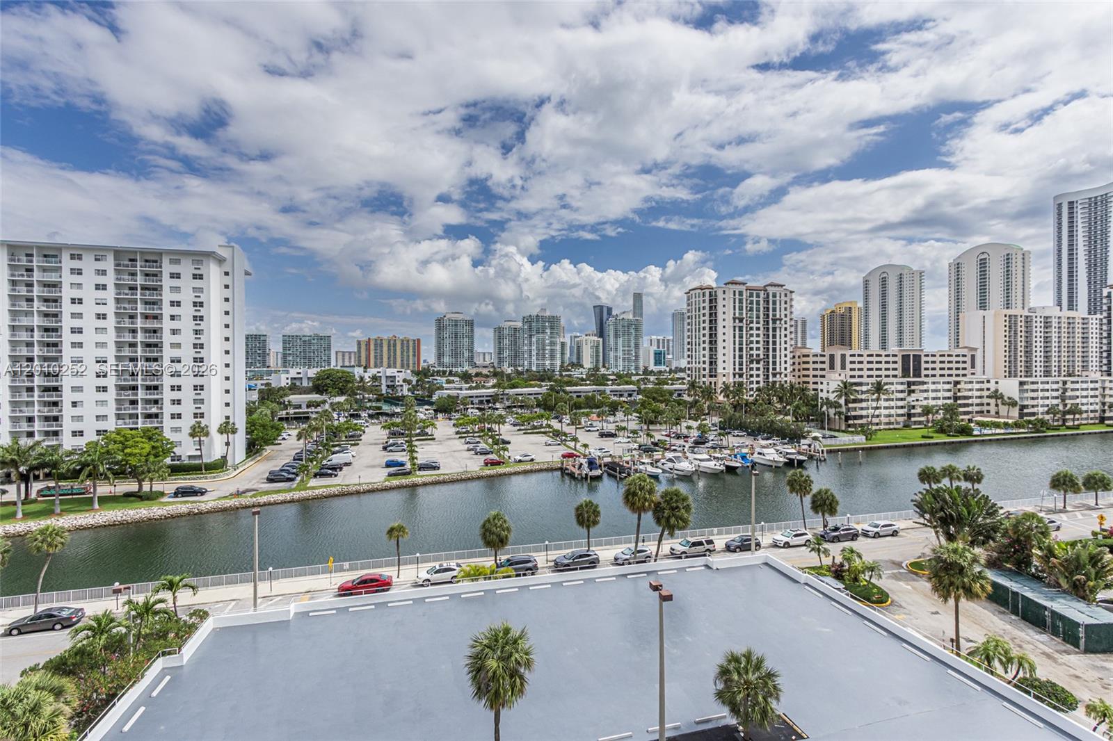 ARLEN HOUSE WEST CONDO - Residential
