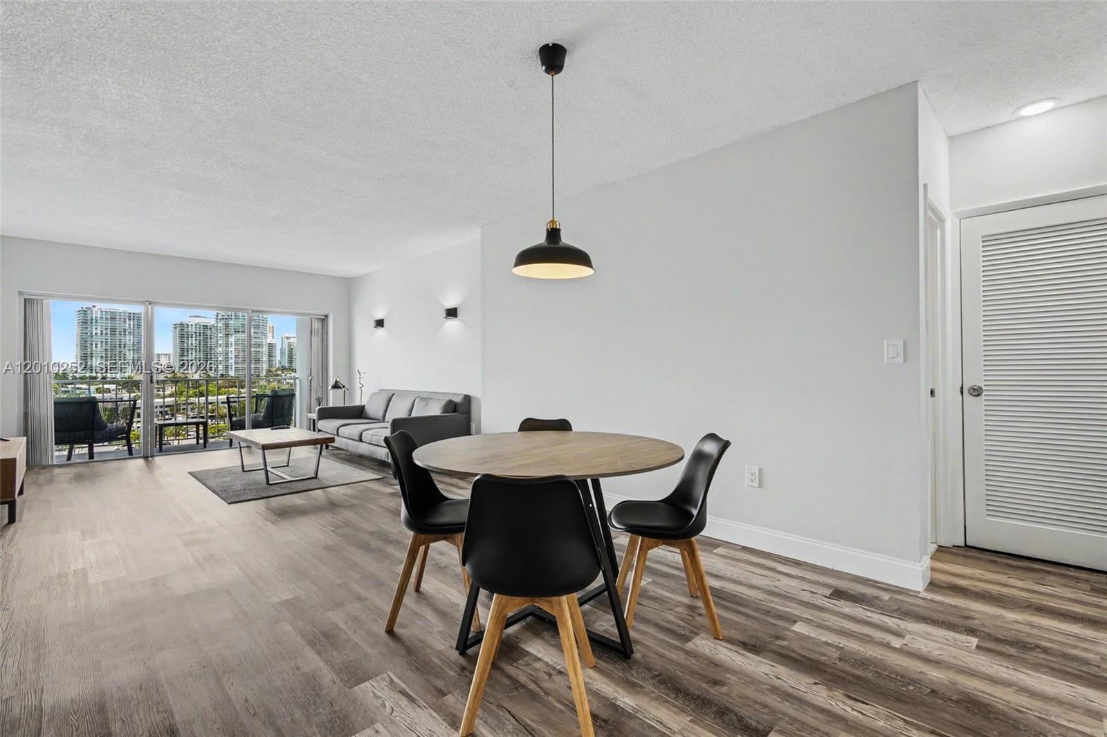 ARLEN HOUSE WEST CONDO - Residential
