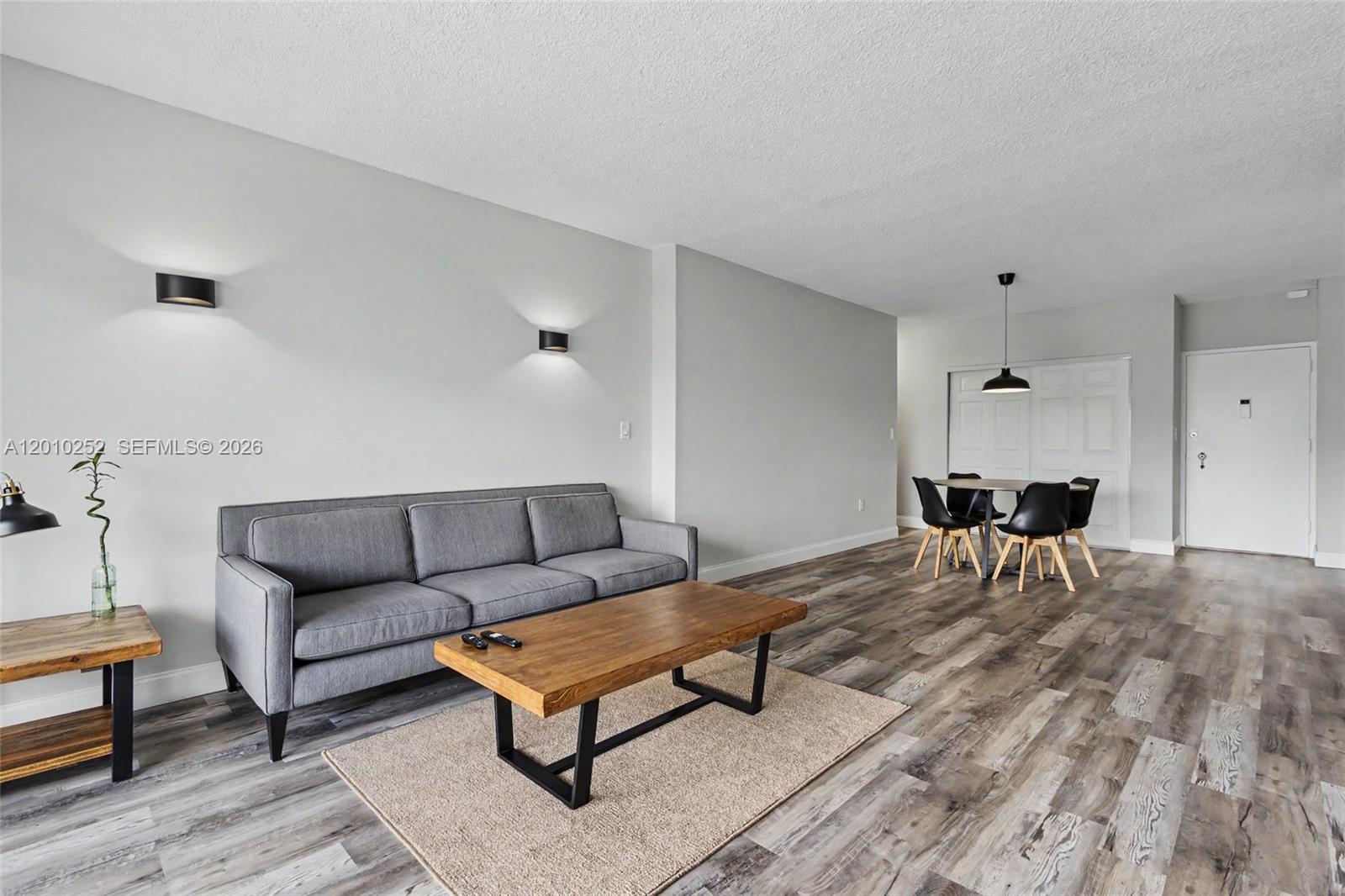 ARLEN HOUSE WEST CONDO - Residential