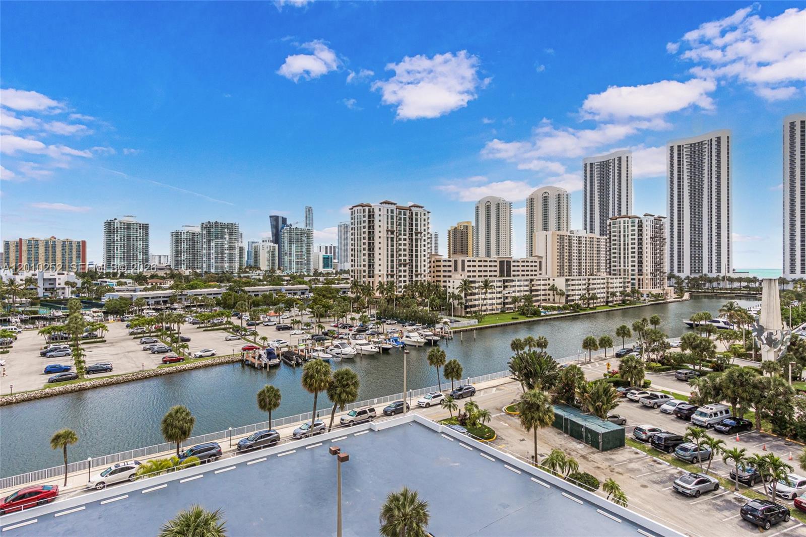 ARLEN HOUSE WEST CONDO - Residential