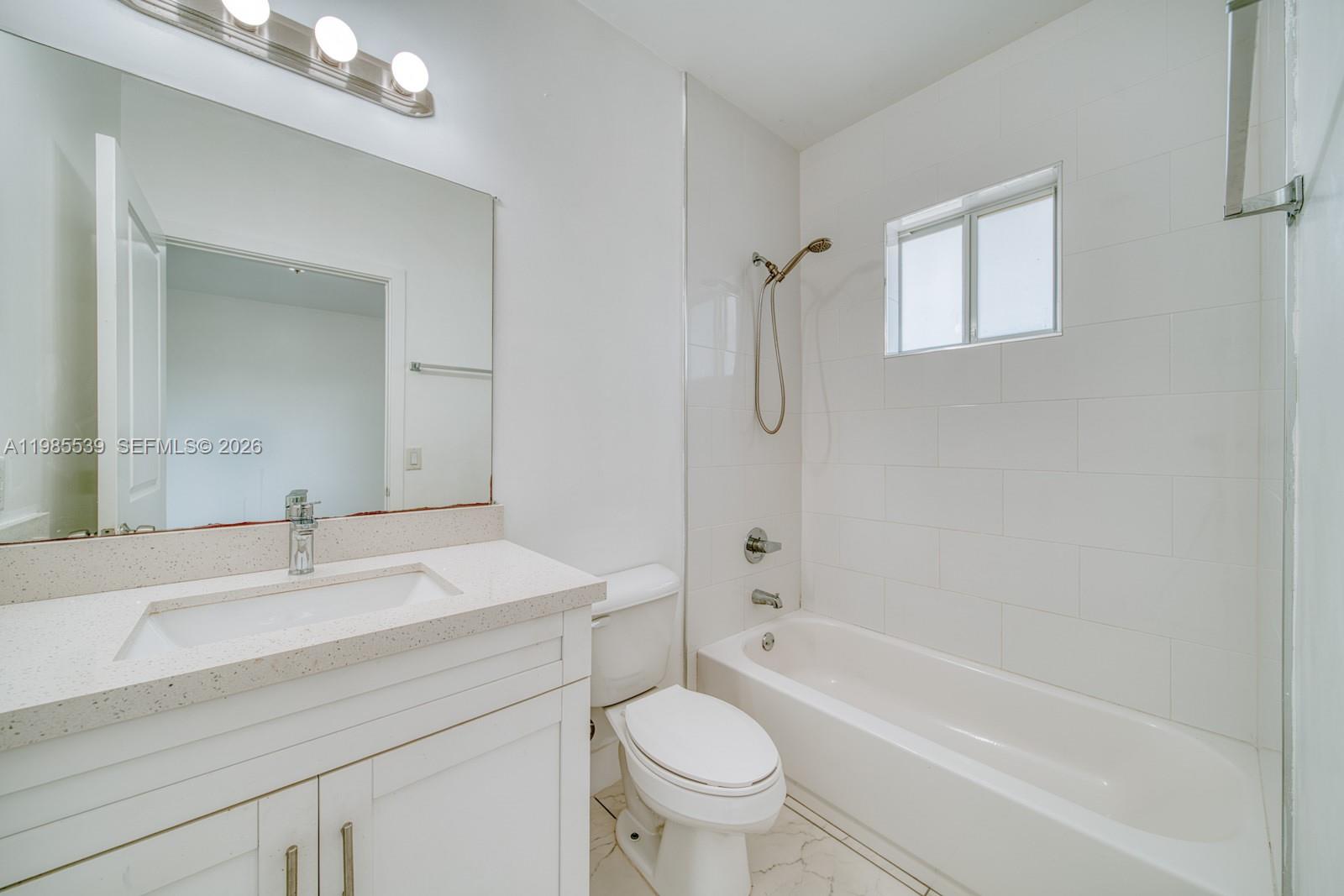 REPLAT OF SABAL GROVE - Residential Lease