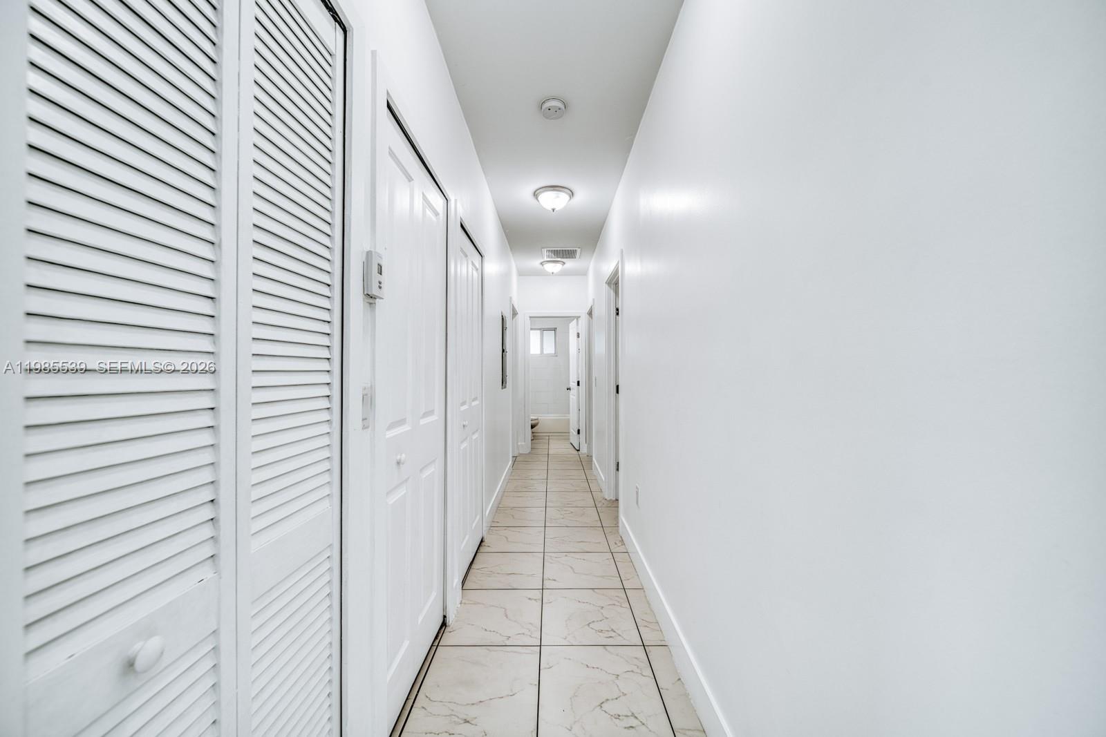 REPLAT OF SABAL GROVE - Residential Lease